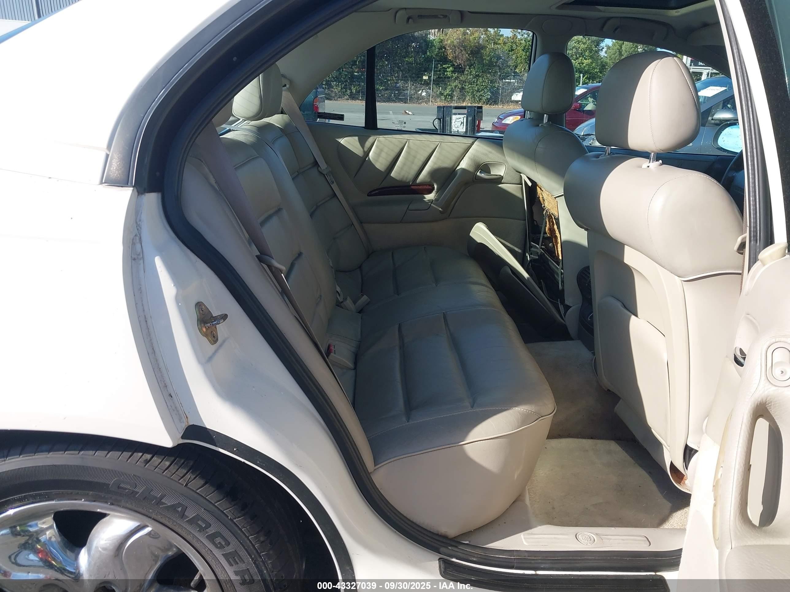 1998 Cadillac Catera Standard Beige vin: W06VR52R9WR005482
