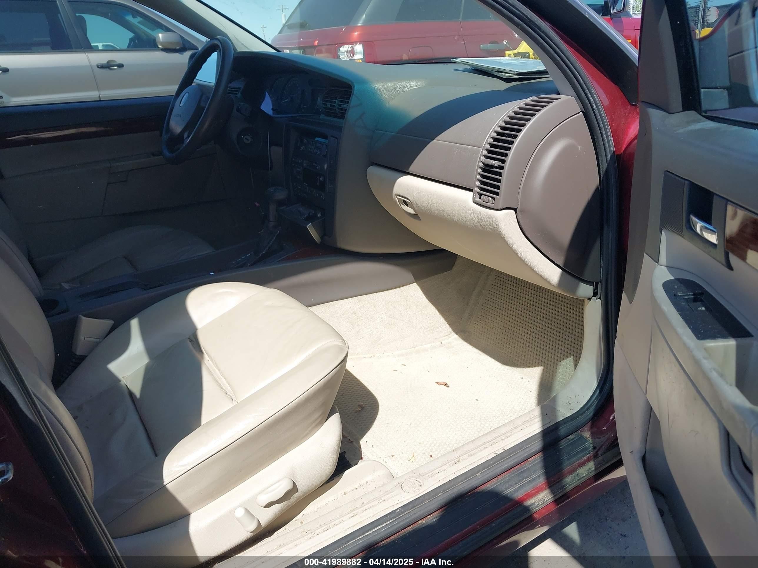 2001 Cadillac Catera Standard Red vin: W06VR54R01R003061
