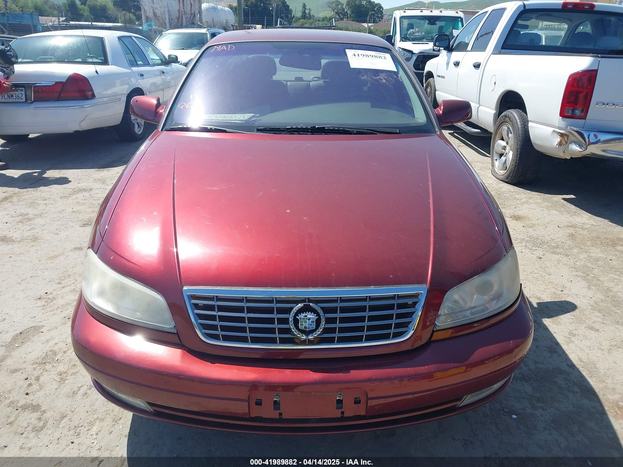 2001 Cadillac Catera Standard Red vin: W06VR54R01R003061