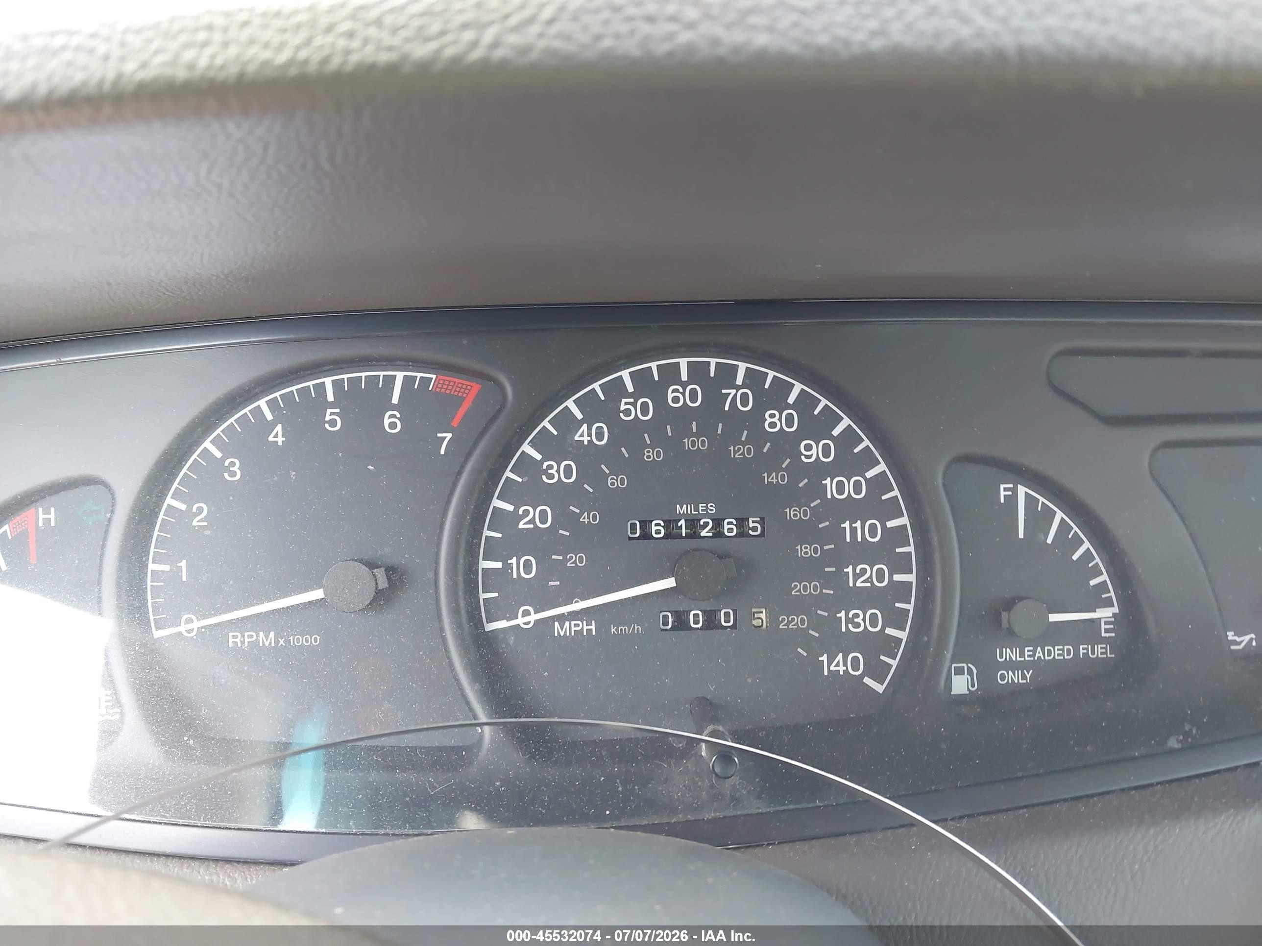 2001 Cadillac Catera Standard Red vin: W06VR54R41R046561