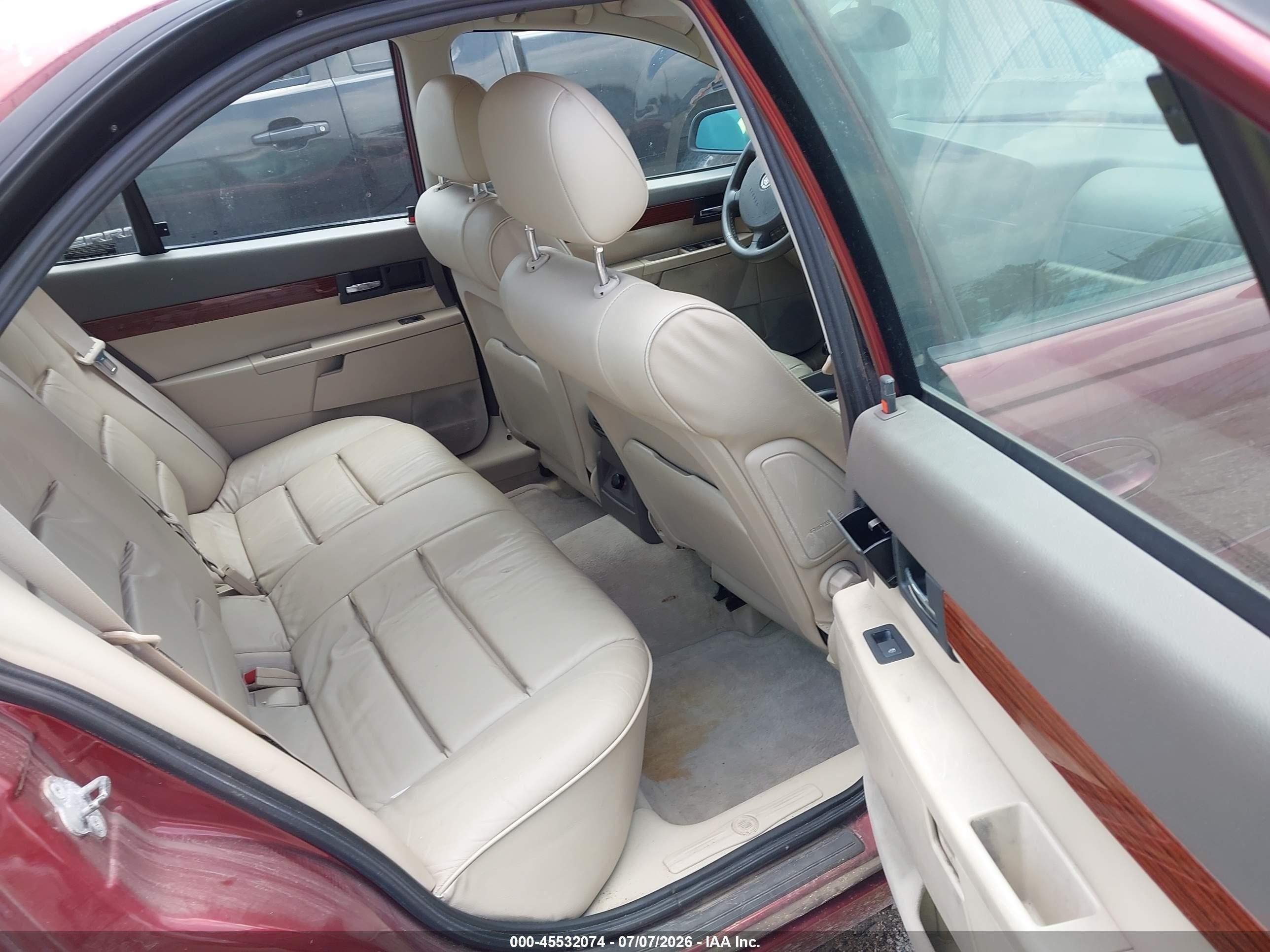 2001 Cadillac Catera Standard Red vin: W06VR54R41R046561