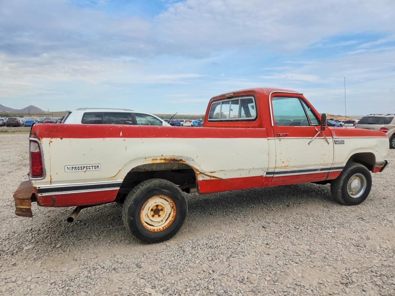 1979 Dodge D150 Pickup Orange vin: W14JE9S206860