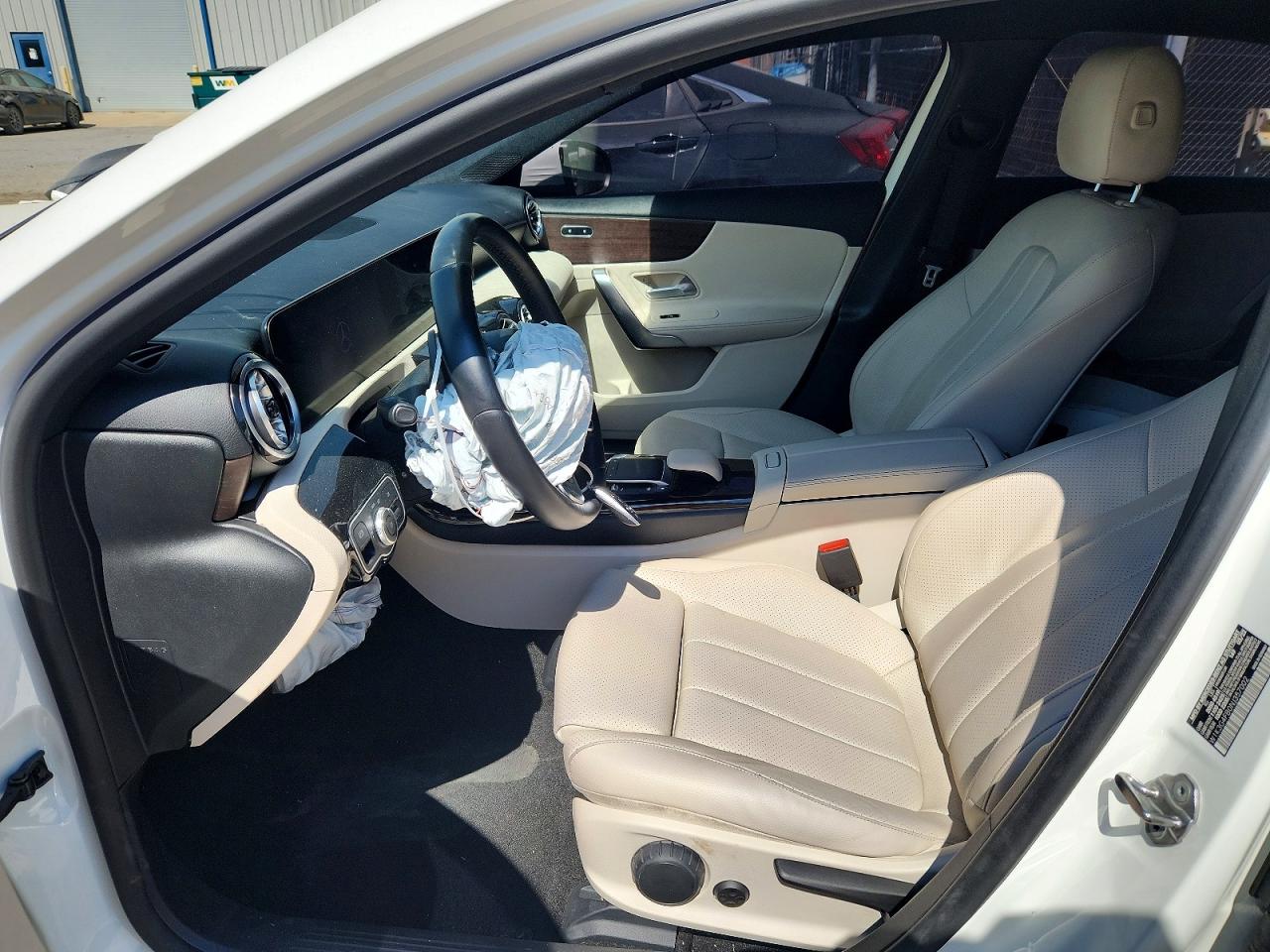 2022 Mercedes-benz A 220 4matic White vin: W1K3G4FB0NJ357002