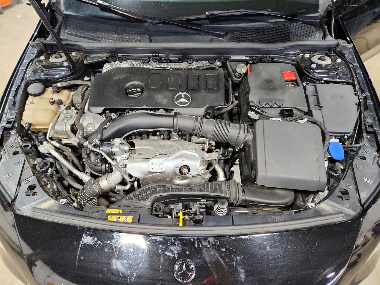 2020 Mercedes-benz A 220 4matic Черный vin: W1K3G4FB1LW043844