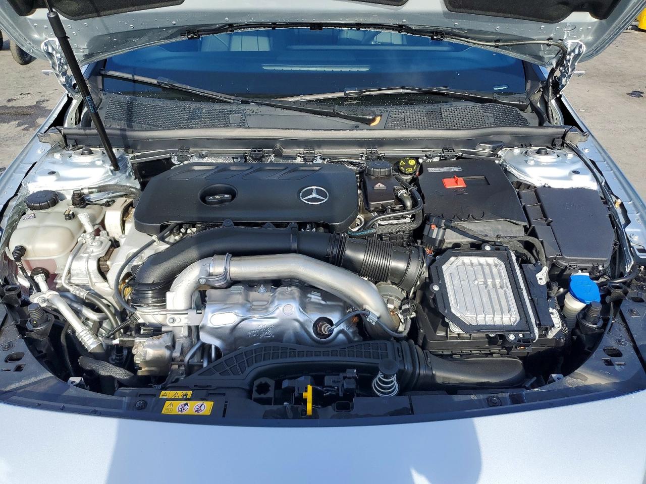 2025 Mercedes-benz Cla 250 4matic Серебряный vin: W1K5J4HB0SN525619