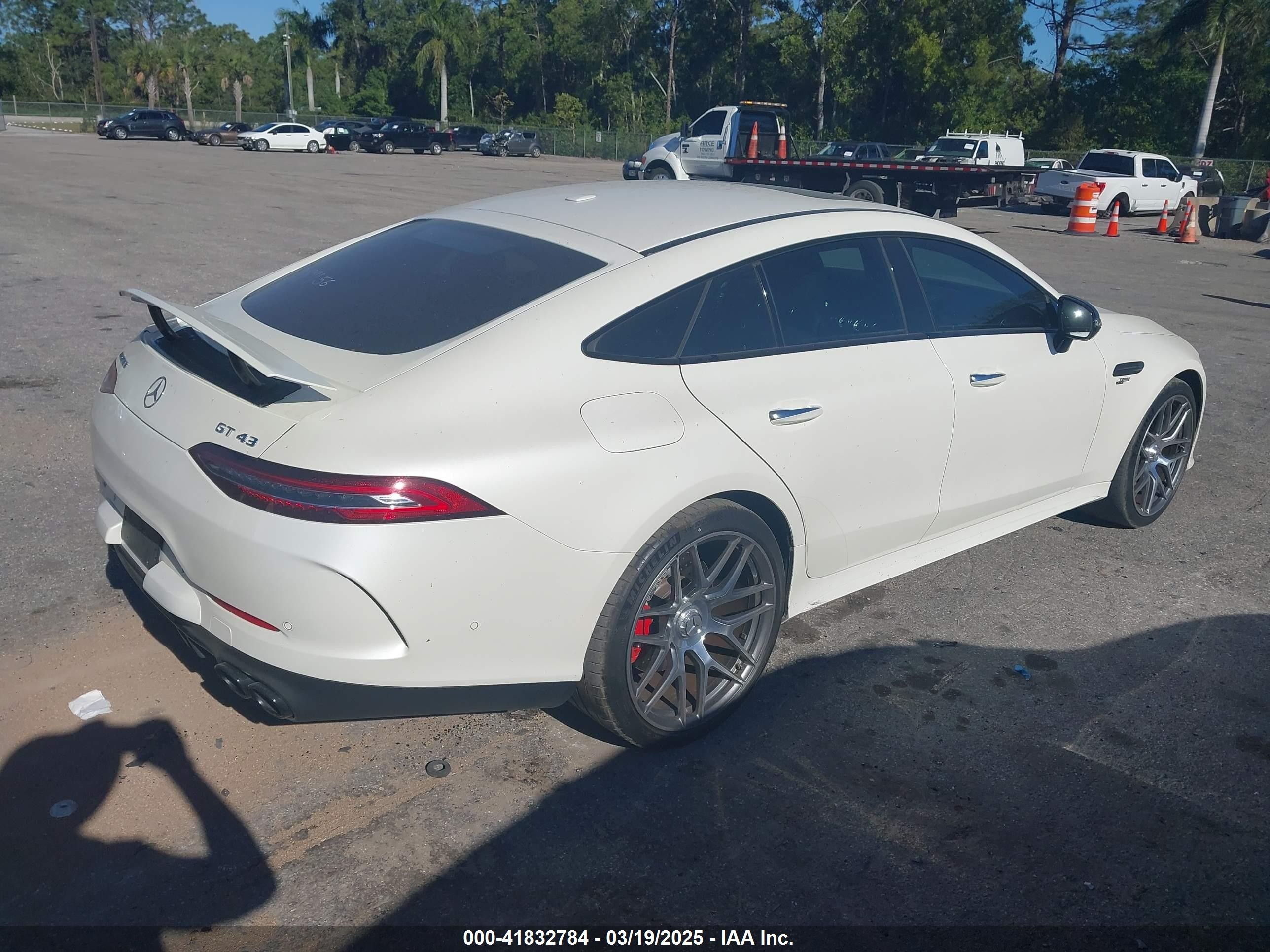 2023 Mercedes-benz Amg Gt 43 4-door Coupe   White vin: W1K7X5KB1PA058392