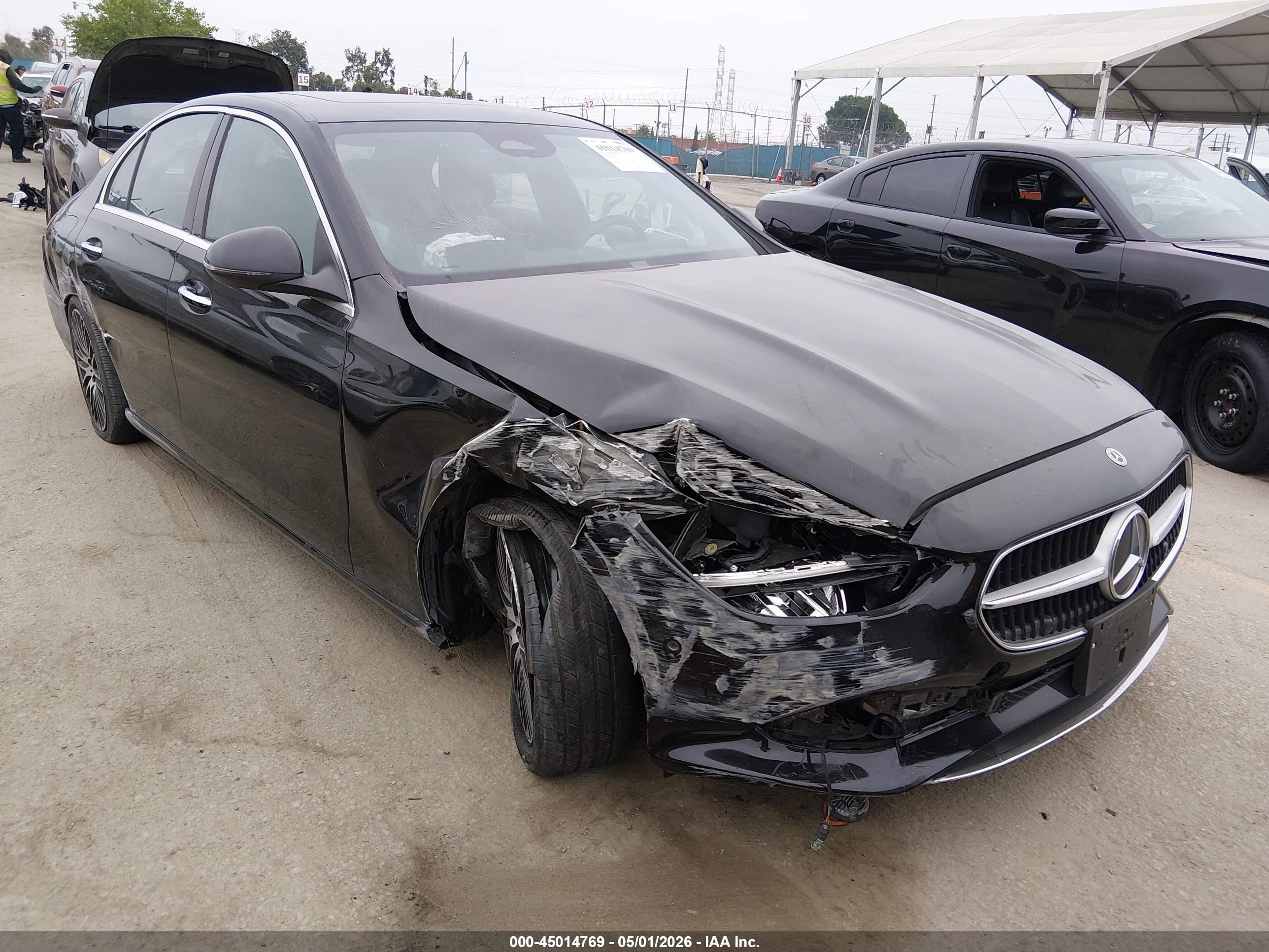 2024 Mercedes-benz C 300   Черный vin: W1KAF4GB3RR214075