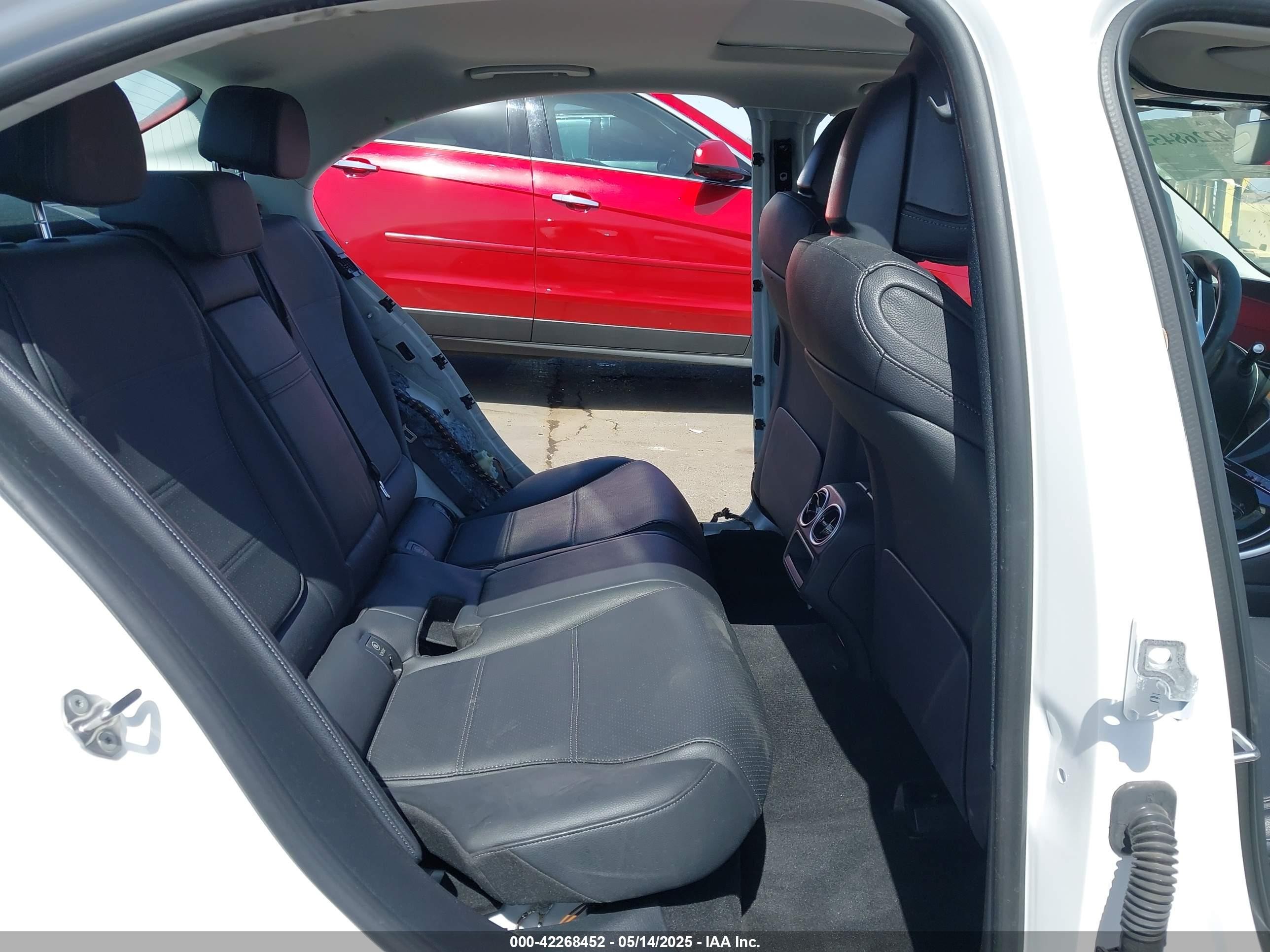 2022 Mercedes-benz C 300 Sedan Белый vin: W1KAF4GB5NR010940