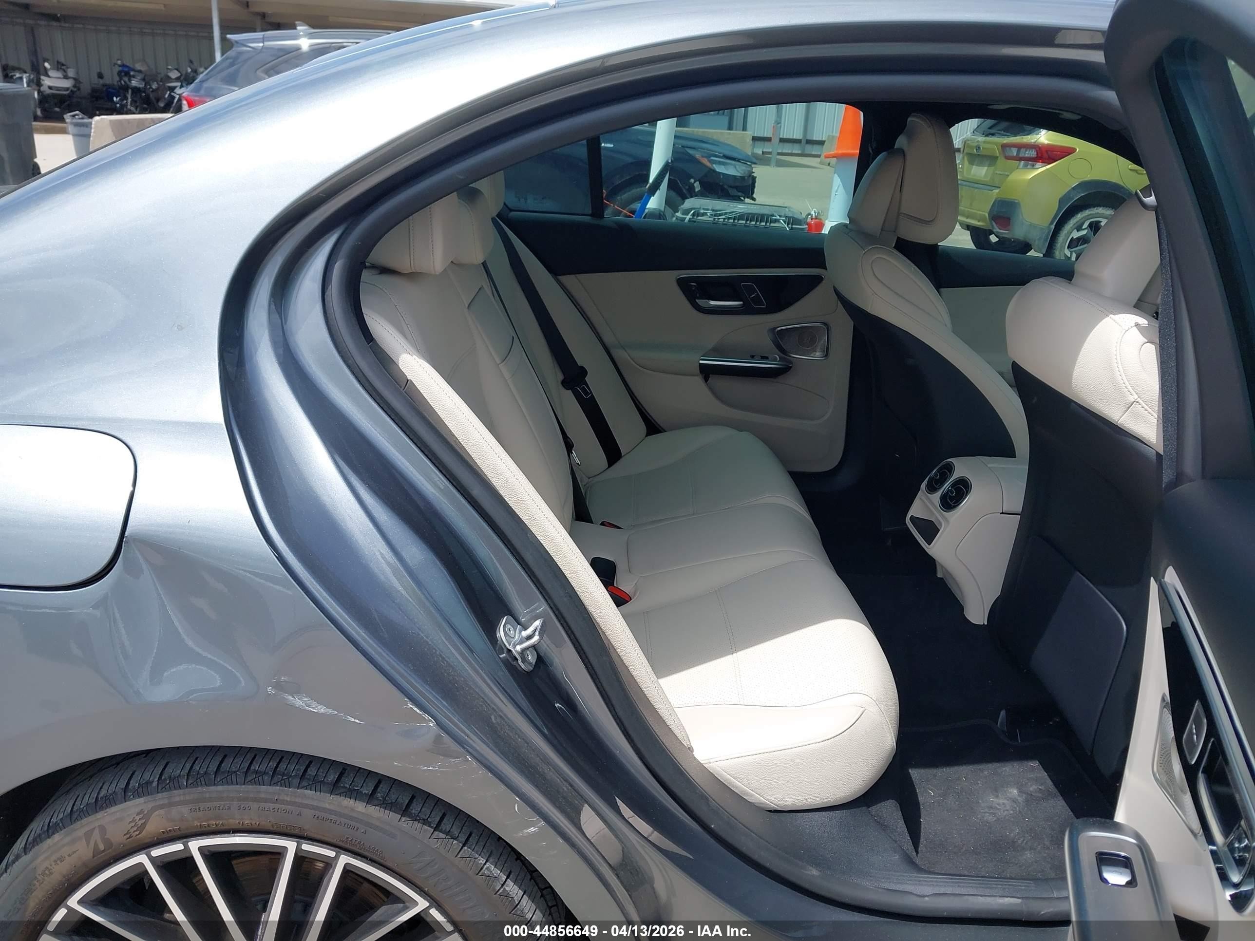 2024 Mercedes-benz C 300   Серый vin: W1KAF4GB5RR197196