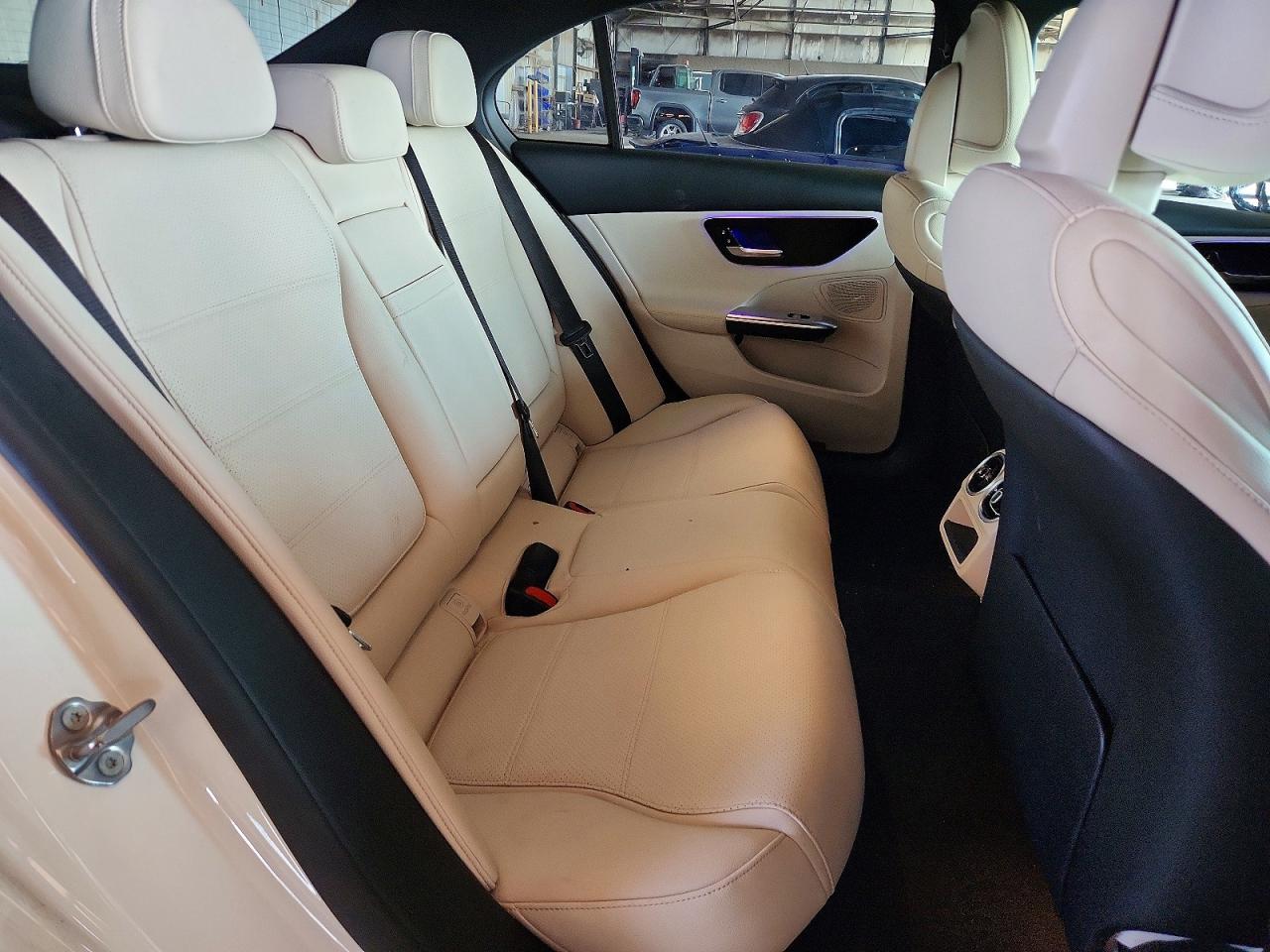 2024 Mercedes-benz C 300 White vin: W1KAF4GB6RR160285