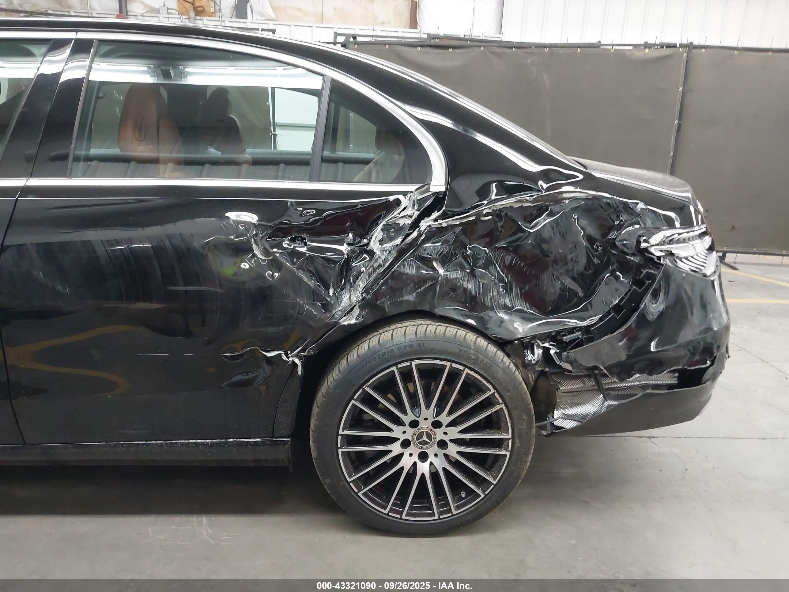 2025 Mercedes-benz C 300   Black vin: W1KAF4GBXSR257799