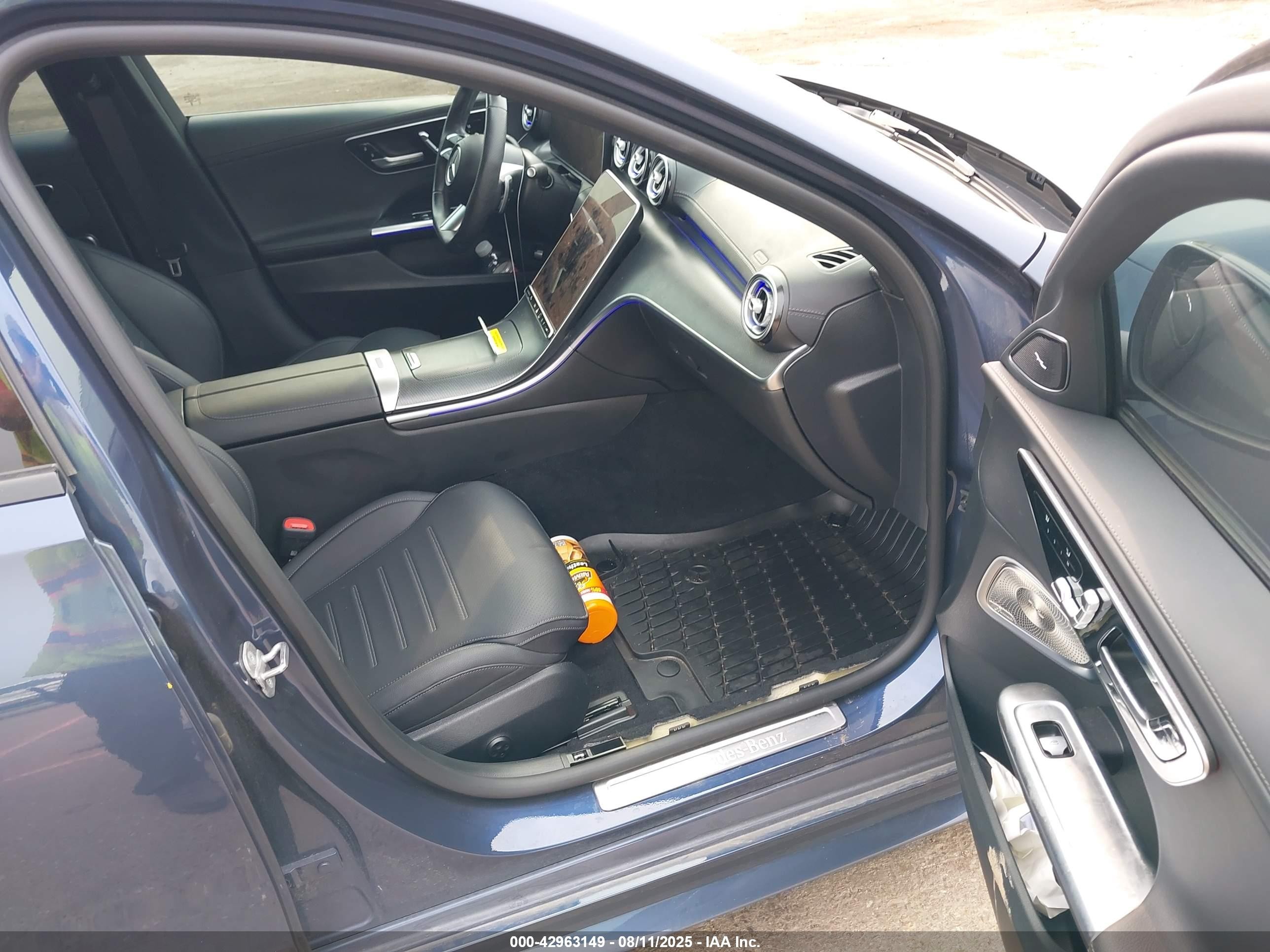 2024 Mercedes-benz C 300   Синий vin: W1KAF4HB3RR213359