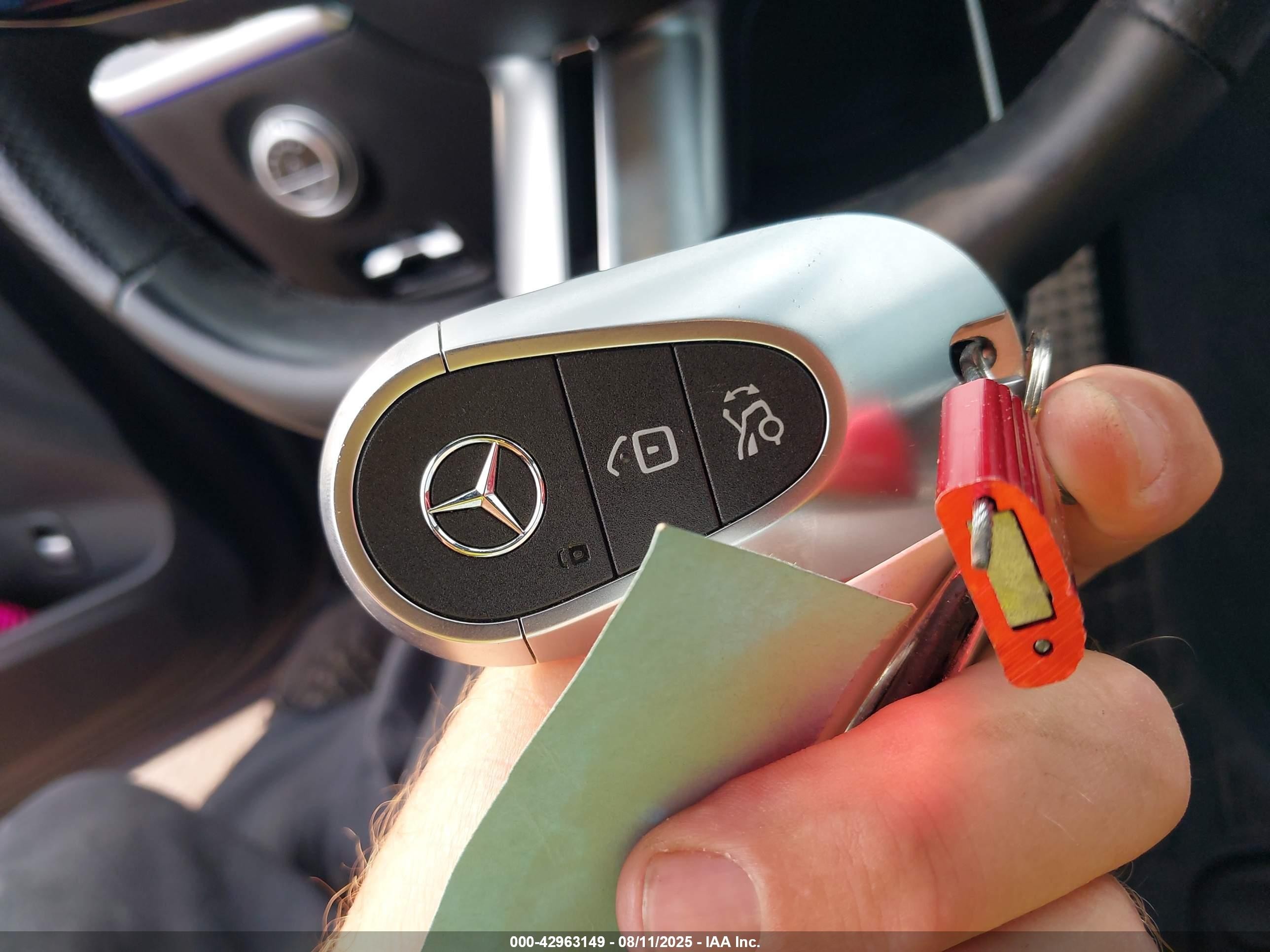 2024 Mercedes-benz C 300   Синий vin: W1KAF4HB3RR213359