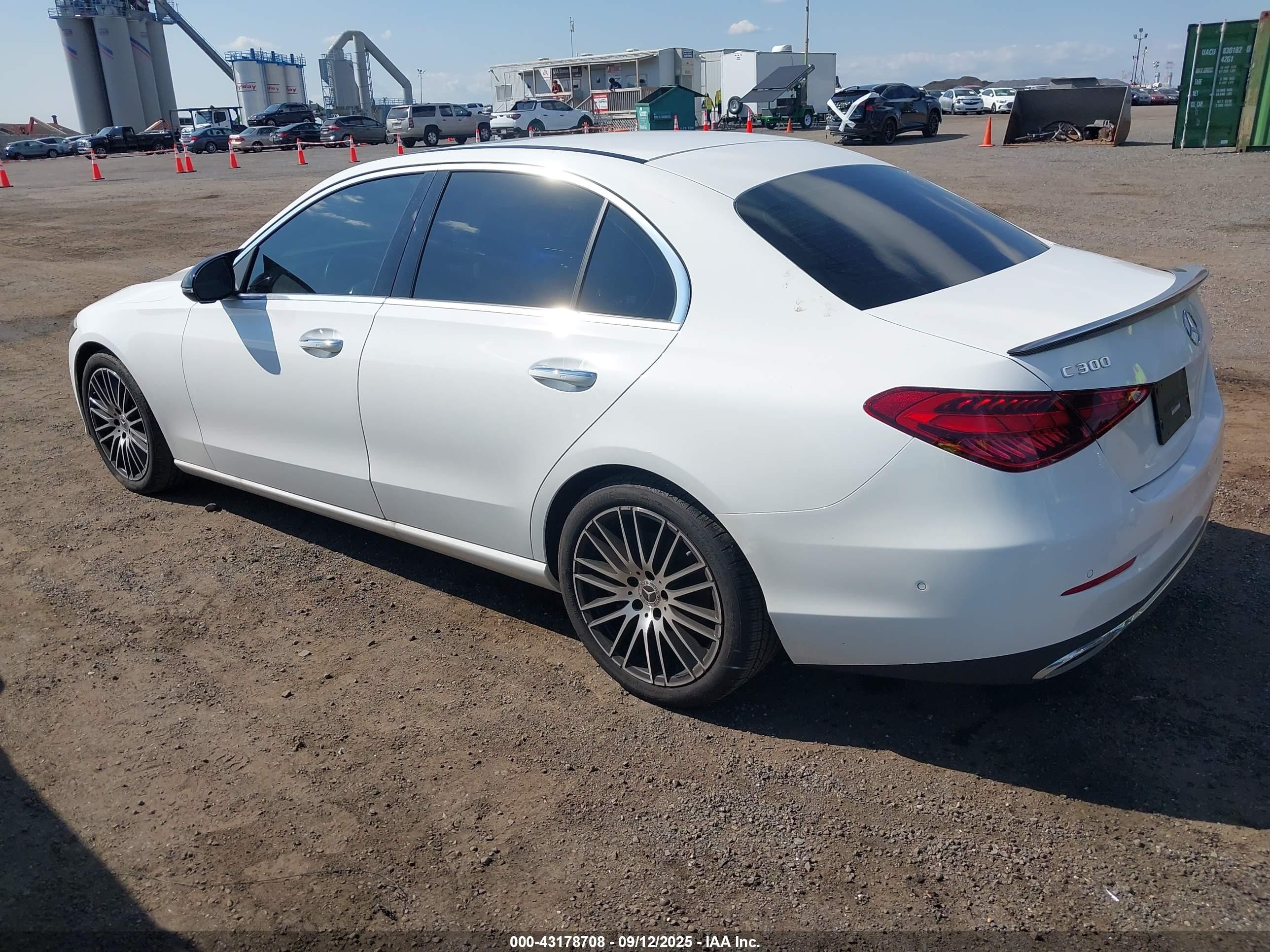 2024 Mercedes-benz C 300   Белый vin: W1KAF4HB4RR216612