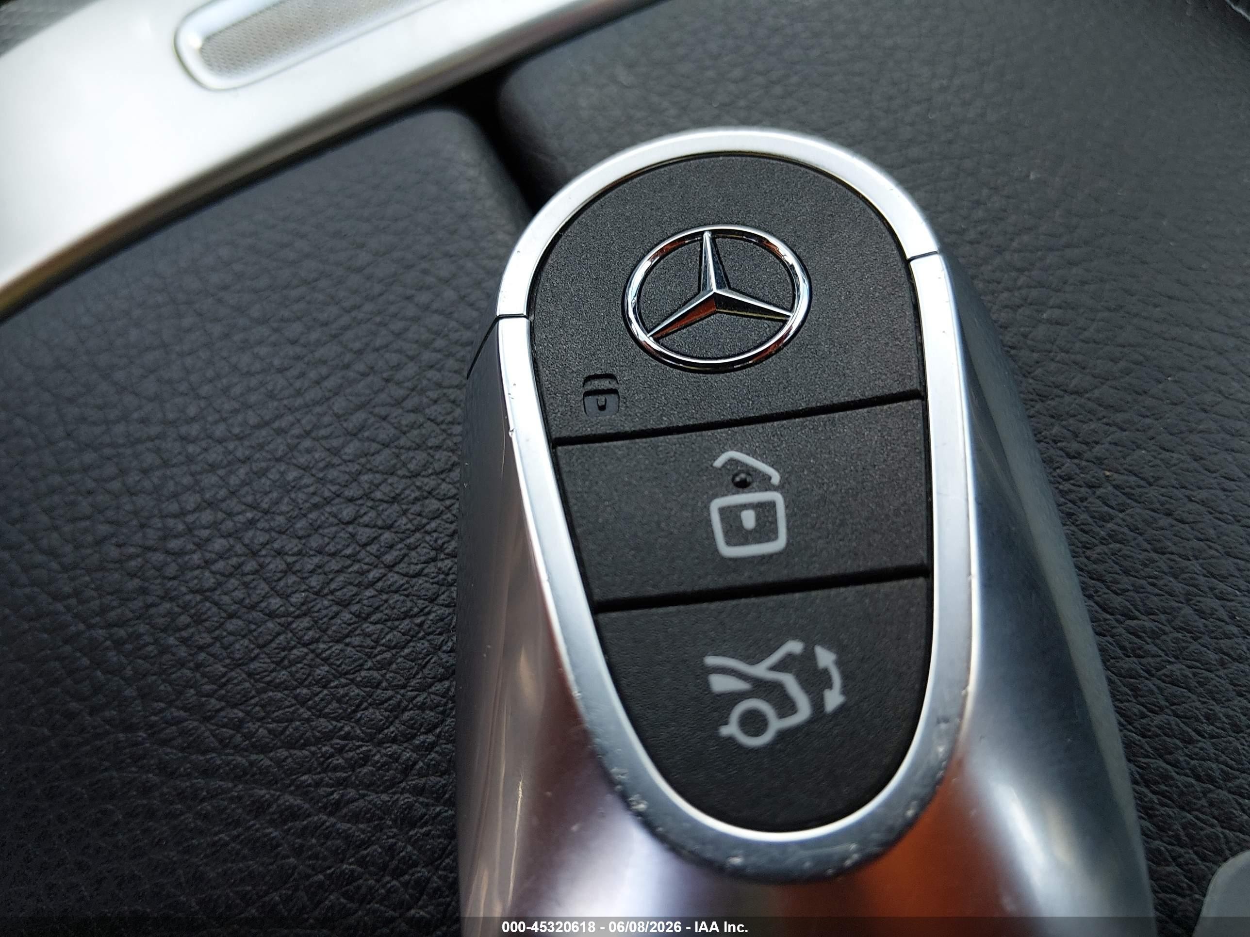 2025 Mercedes-benz C 300   Black vin: W1KAF4HBXSR291627