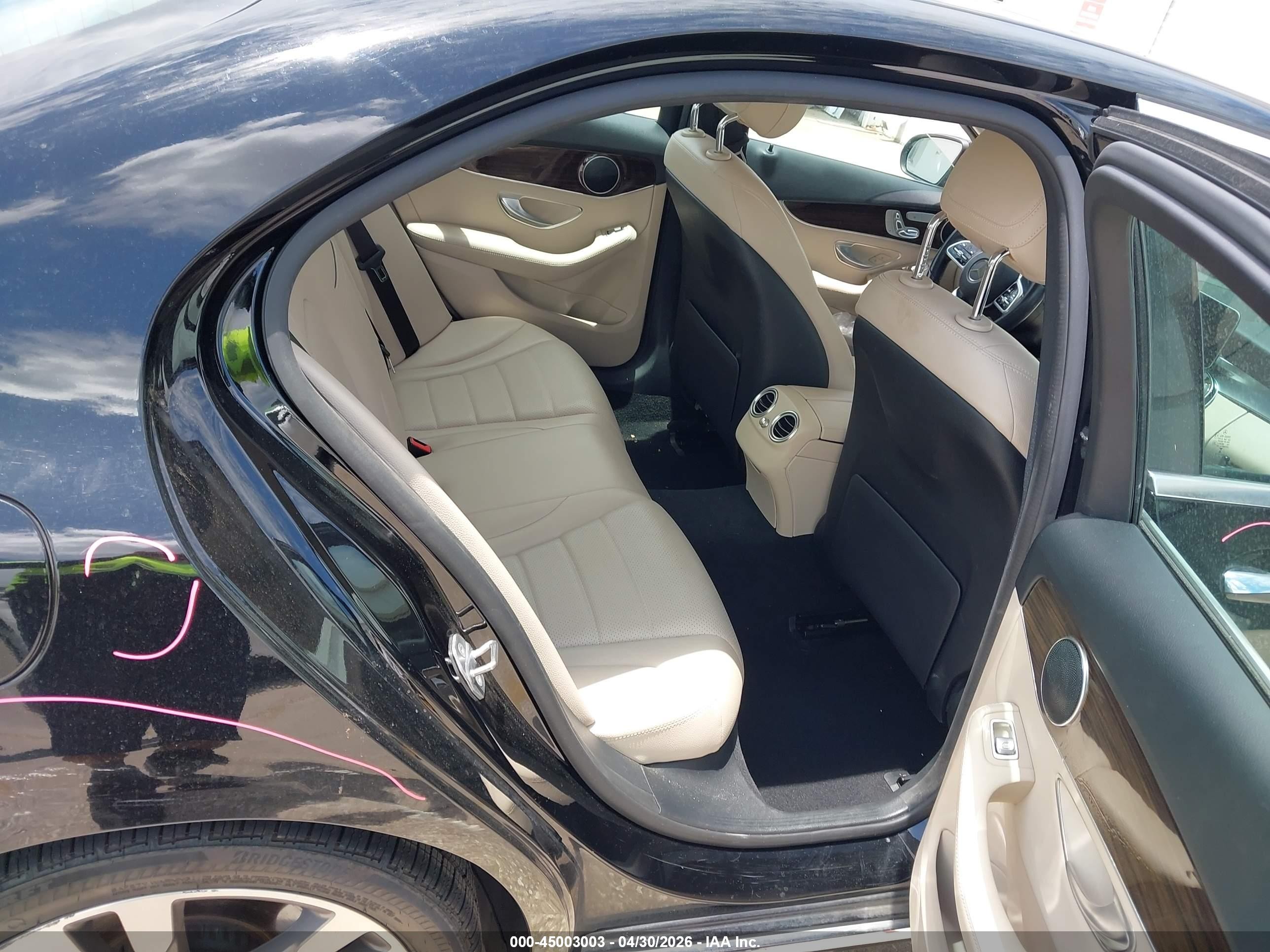2020 Mercedes-benz C 300   Black vin: W1KWF8DB3LR571393