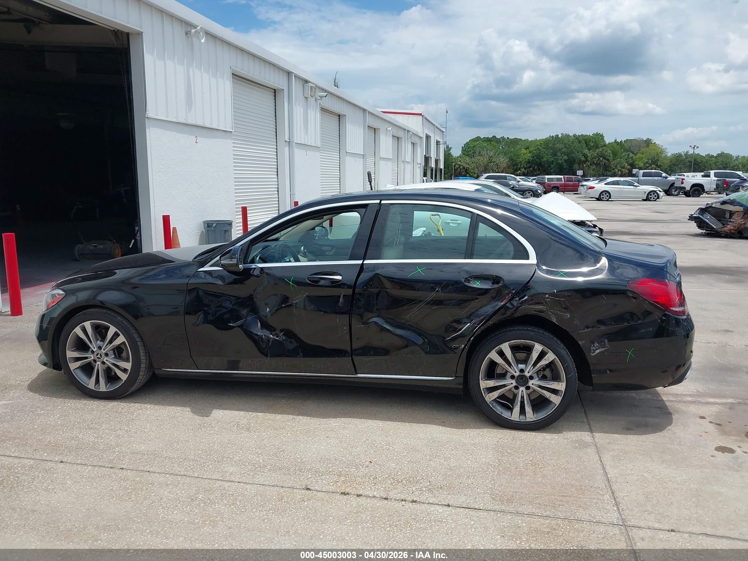 2020 Mercedes-benz C 300   Black vin: W1KWF8DB3LR571393