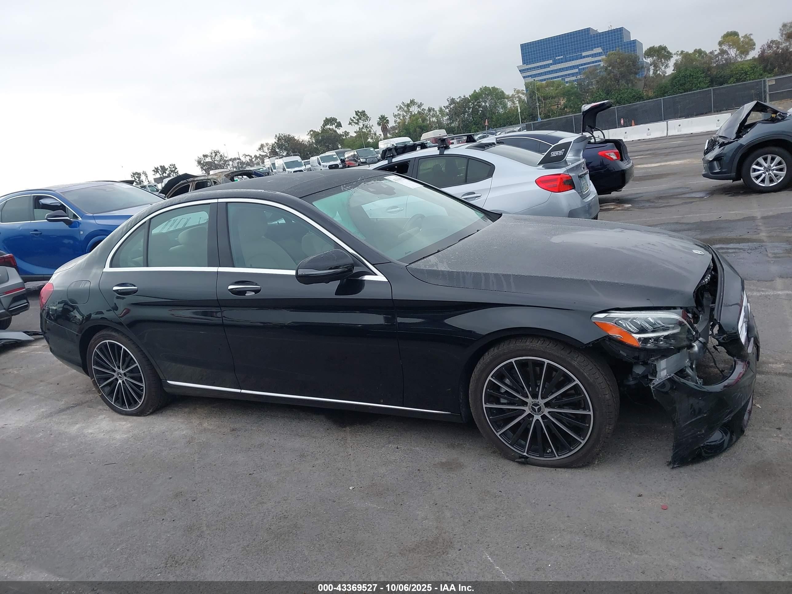 2020 Mercedes-benz C 300   Black vin: W1KWF8DB7LR578329