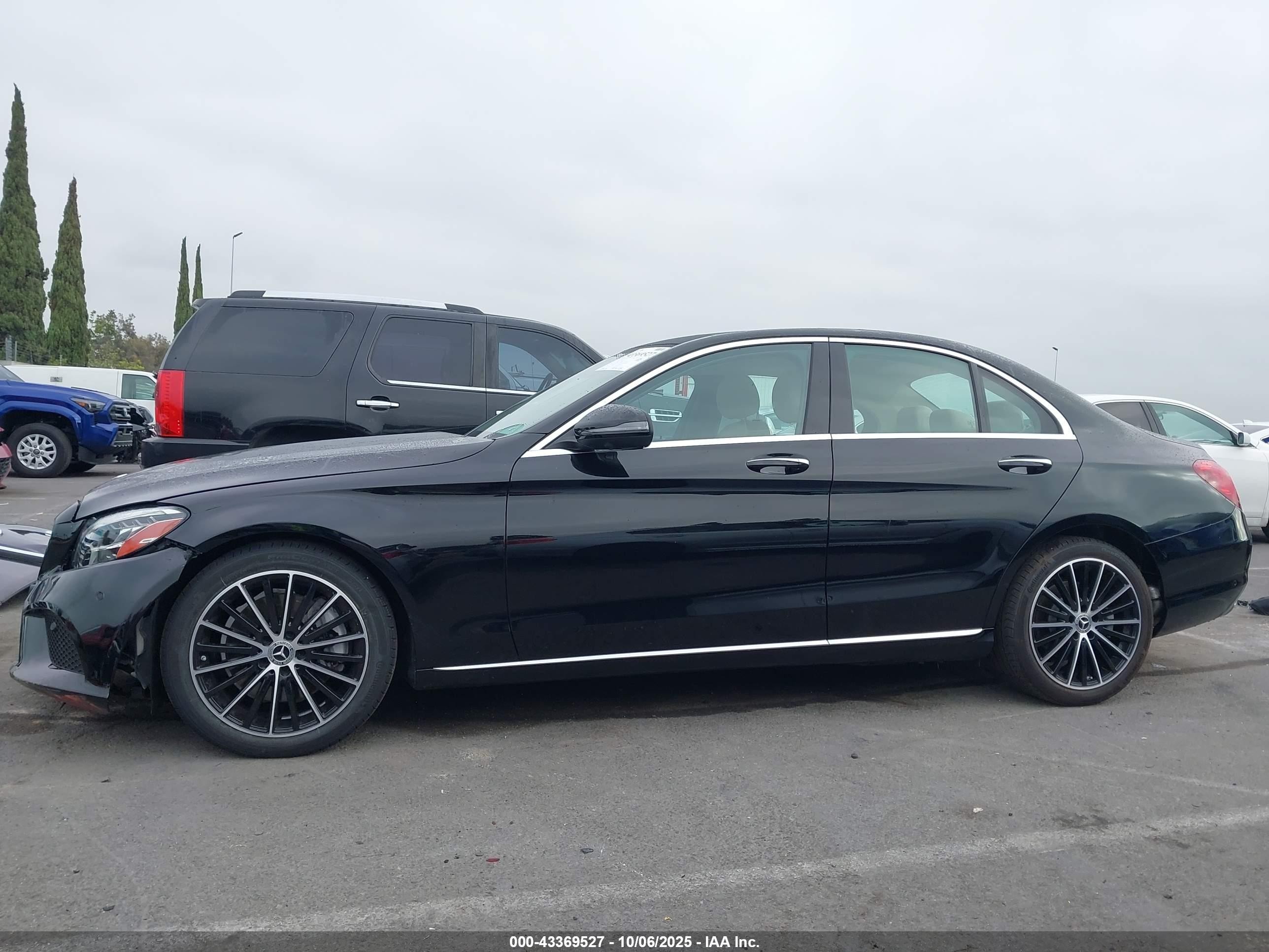 2020 Mercedes-benz C 300   Black vin: W1KWF8DB7LR578329