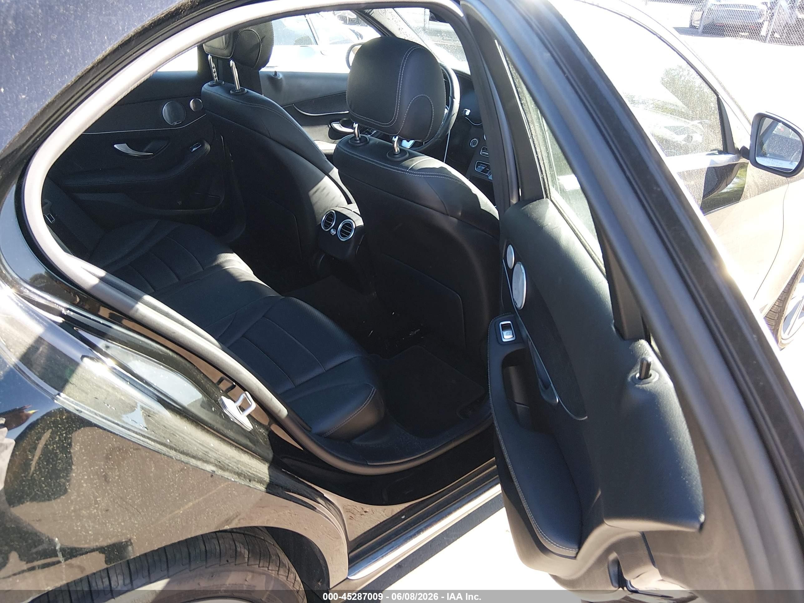 2021 Mercedes-benz C 300 4matic Черный vin: W1KWF8EB6MR636849