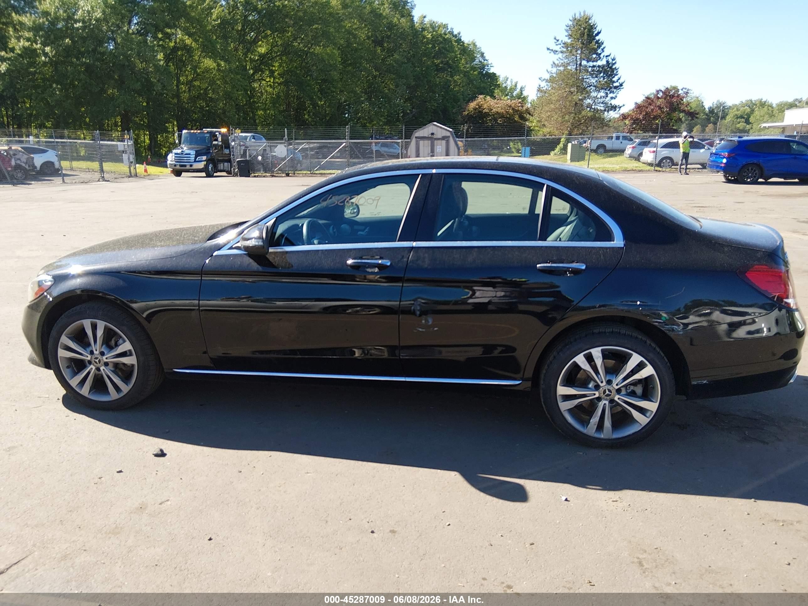 2021 Mercedes-benz C 300 4matic Черный vin: W1KWF8EB6MR636849