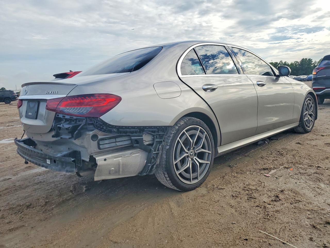 2021 Mercedes-benz E 350 Silver vin: W1KZF8DB0MA899125