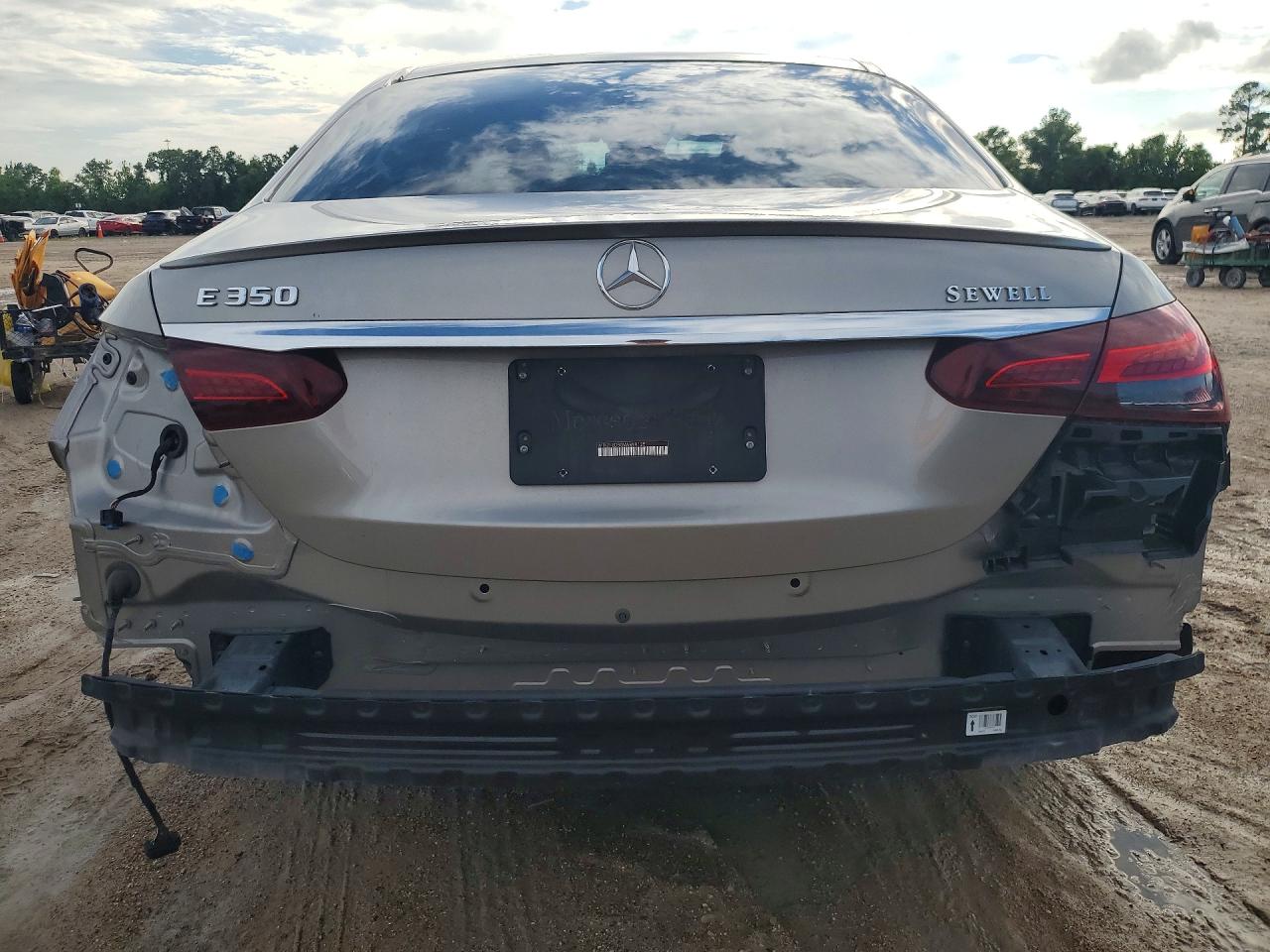 2021 Mercedes-benz E 350 Silver vin: W1KZF8DB0MA899125