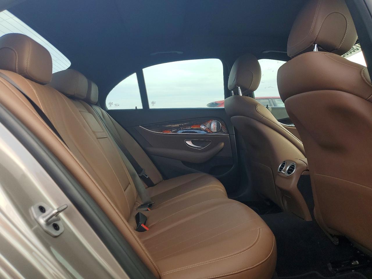 2021 Mercedes-benz E 350 Silver vin: W1KZF8DB0MA899125