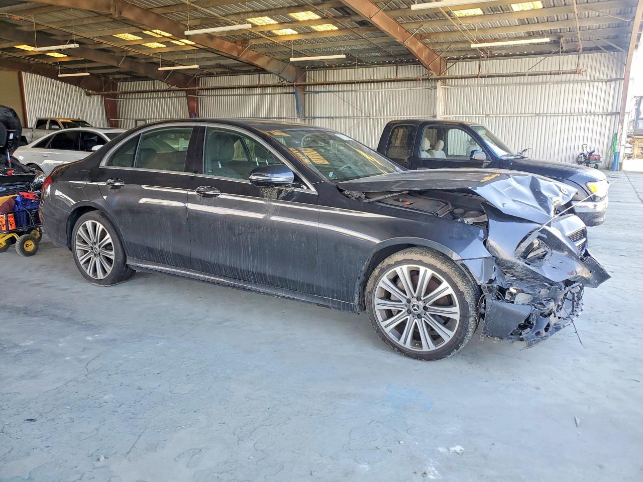 2022 Mercedes-benz E 350 Black vin: W1KZF8DB1NB022011