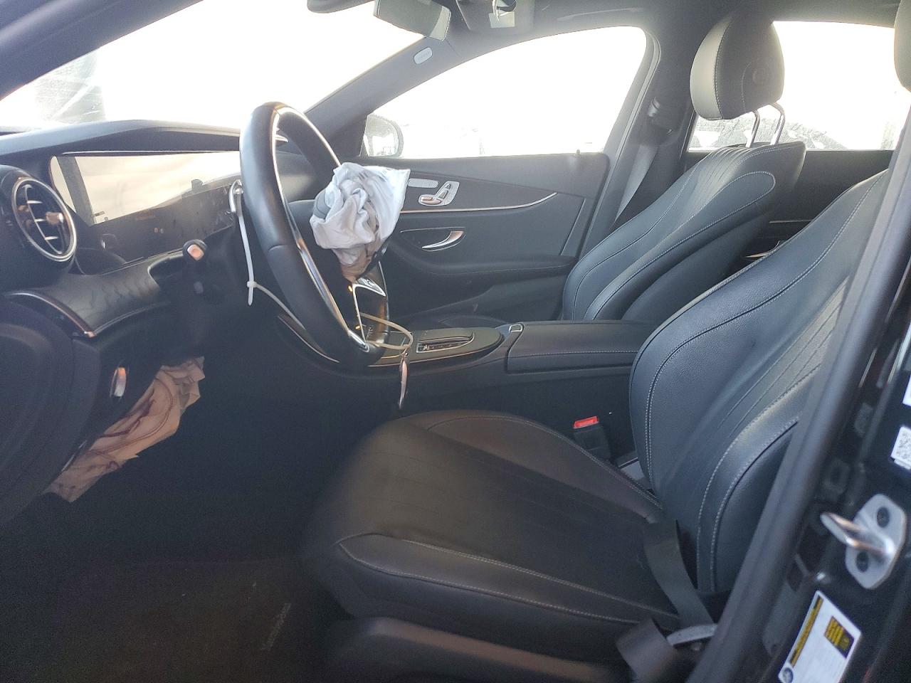 2022 Mercedes-benz E 350 Black vin: W1KZF8DB1NB022011