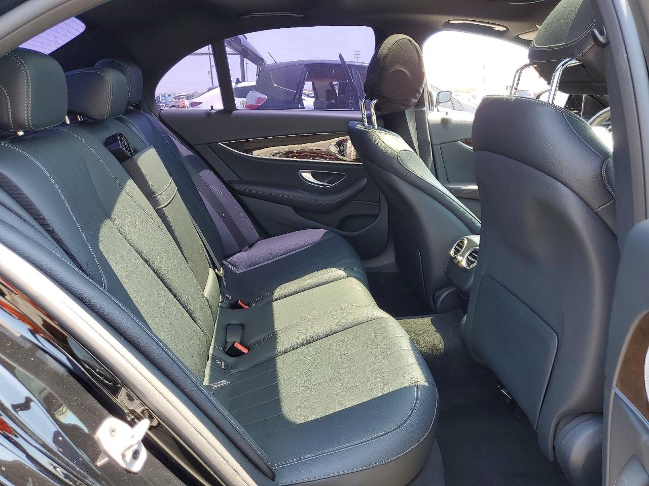 2022 Mercedes-benz E 350 Black vin: W1KZF8DB1NB059141