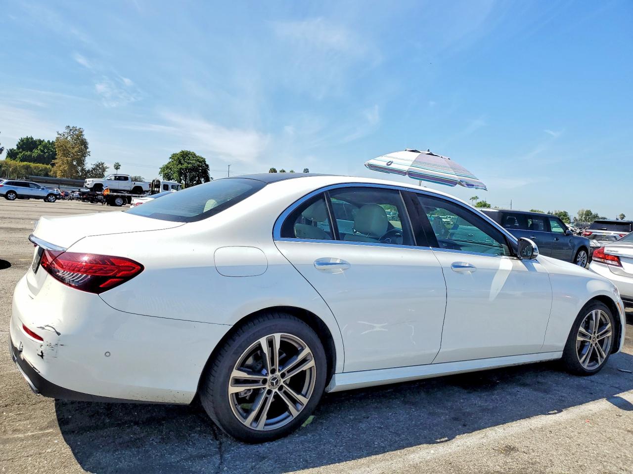 2022 Mercedes-benz E 350 White vin: W1KZF8DB4NB012587