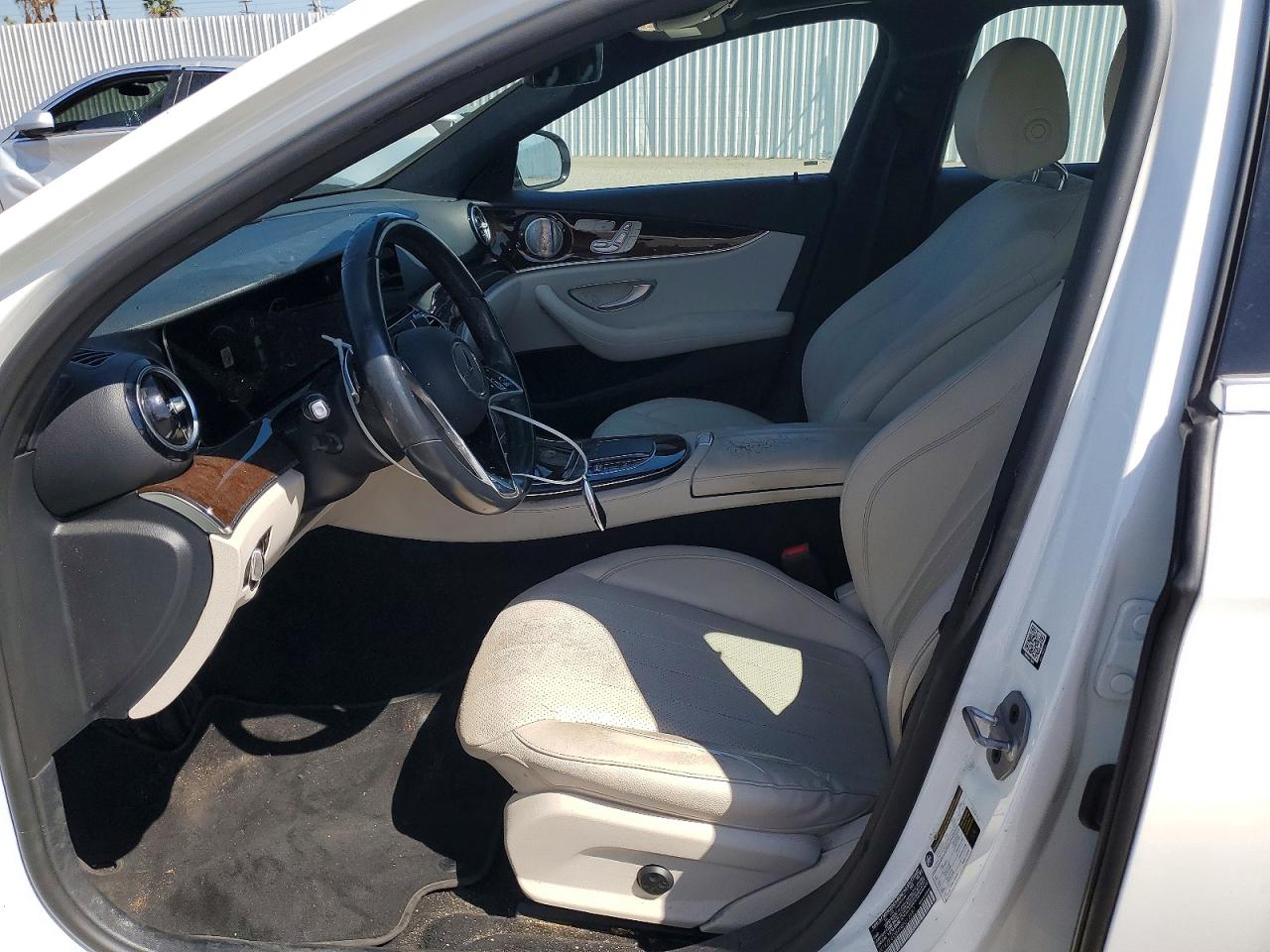 2022 Mercedes-benz E 350 White vin: W1KZF8DB4NB012587