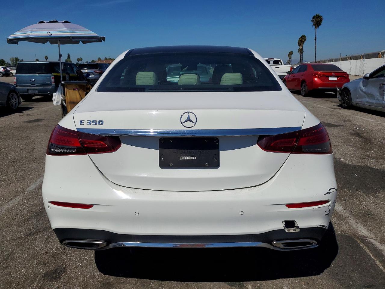 2022 Mercedes-benz E 350 White vin: W1KZF8DB4NB012587