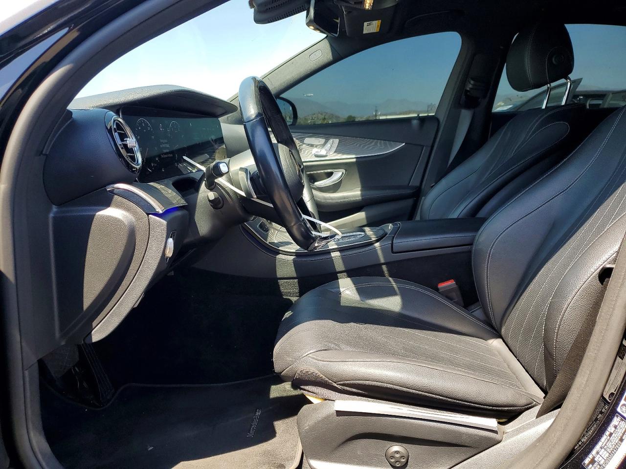 2021 Mercedes-benz E 350 Черный vin: W1KZF8DB5MA947895
