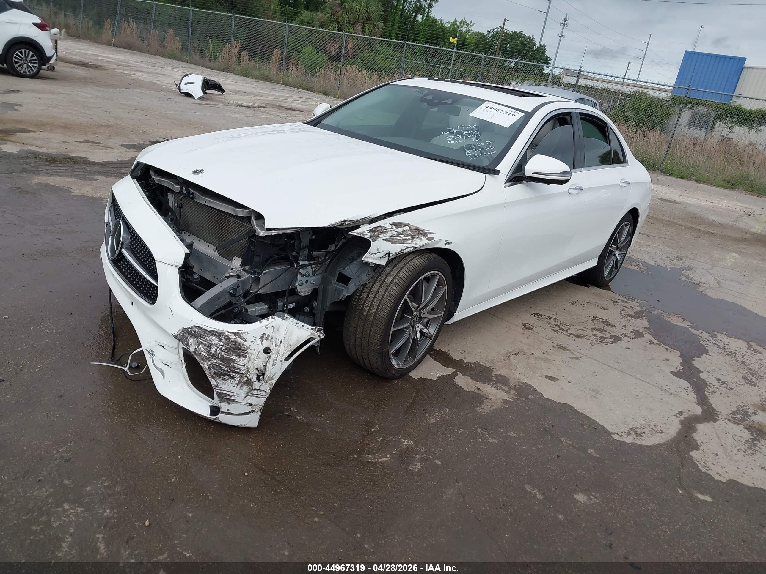 2022 Mercedes-benz E 350   White vin: W1KZF8DBXNB085558