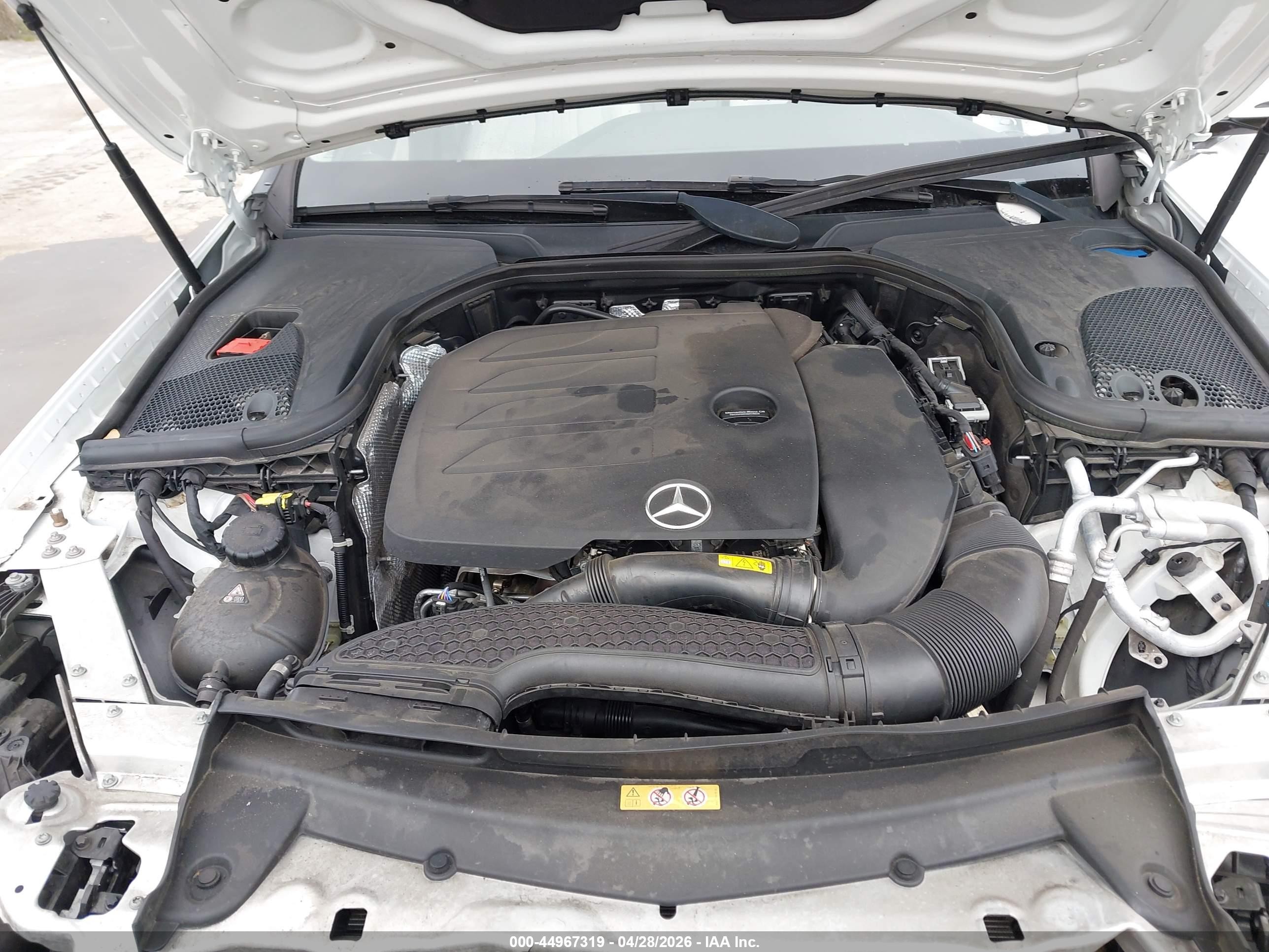 2022 Mercedes-benz E 350   White vin: W1KZF8DBXNB085558