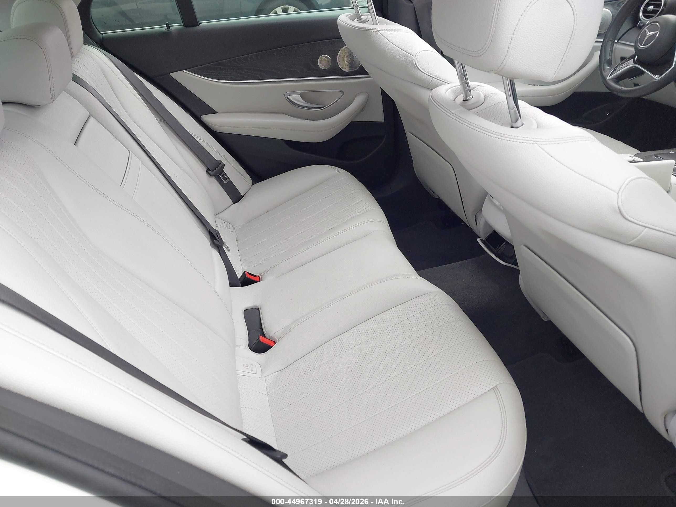 2022 Mercedes-benz E 350   White vin: W1KZF8DBXNB085558