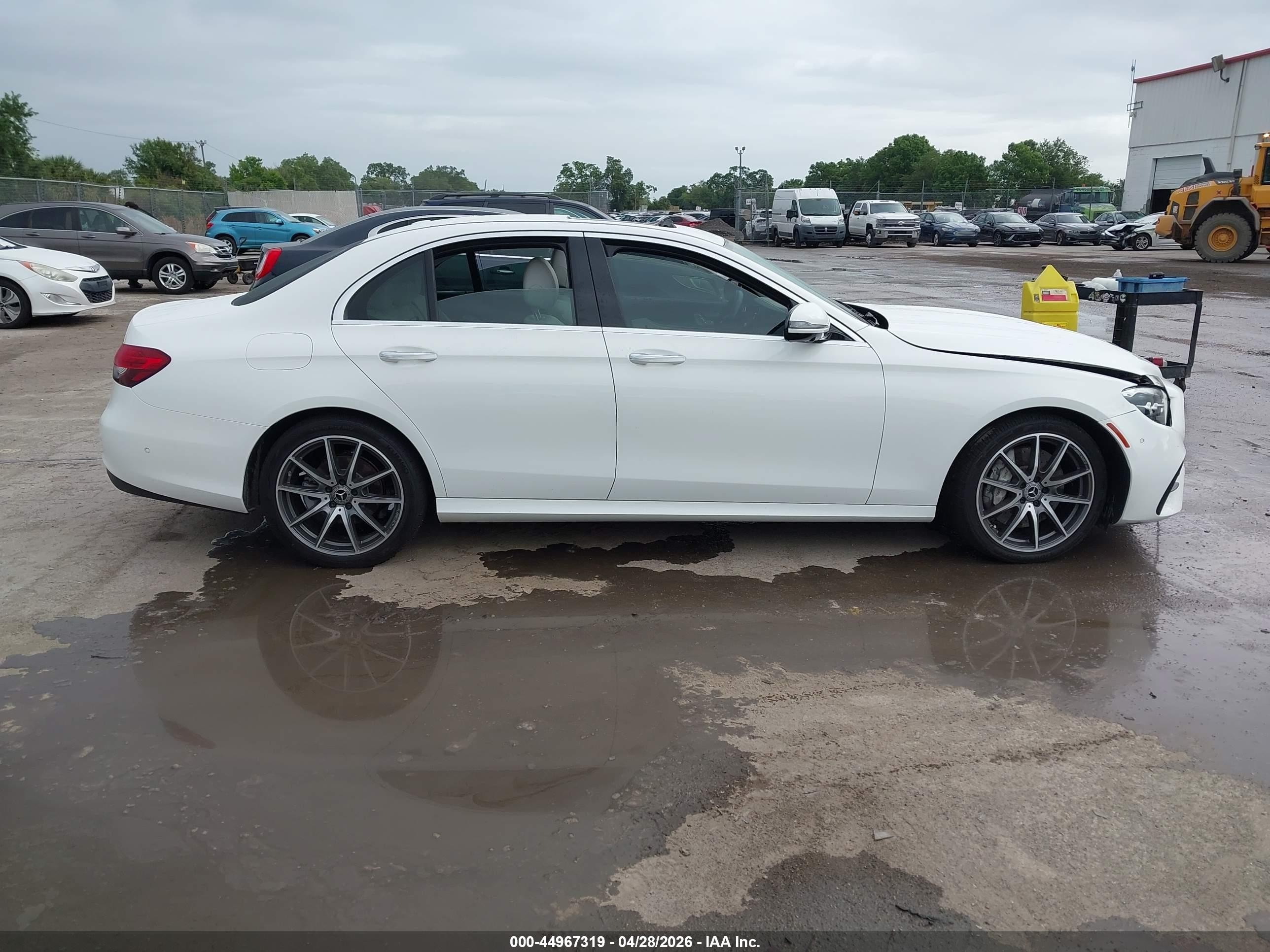 2022 Mercedes-benz E 350   White vin: W1KZF8DBXNB085558