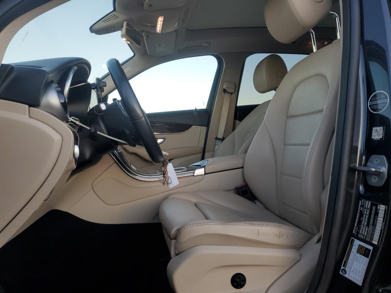 2020 Mercedes-benz Glc 300 Черный vin: W1N0G8DB0LF759523