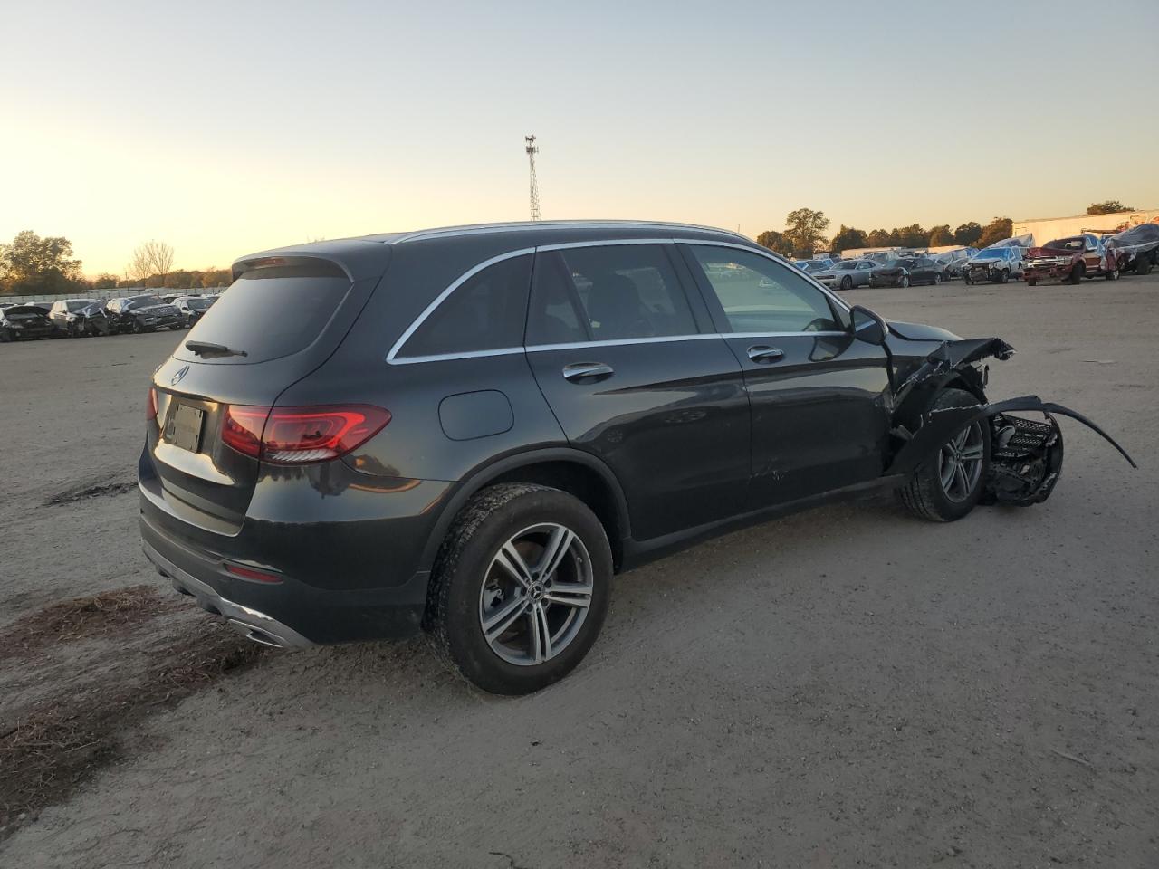 2020 Mercedes-benz Glc 300 Черный vin: W1N0G8DB0LF759523