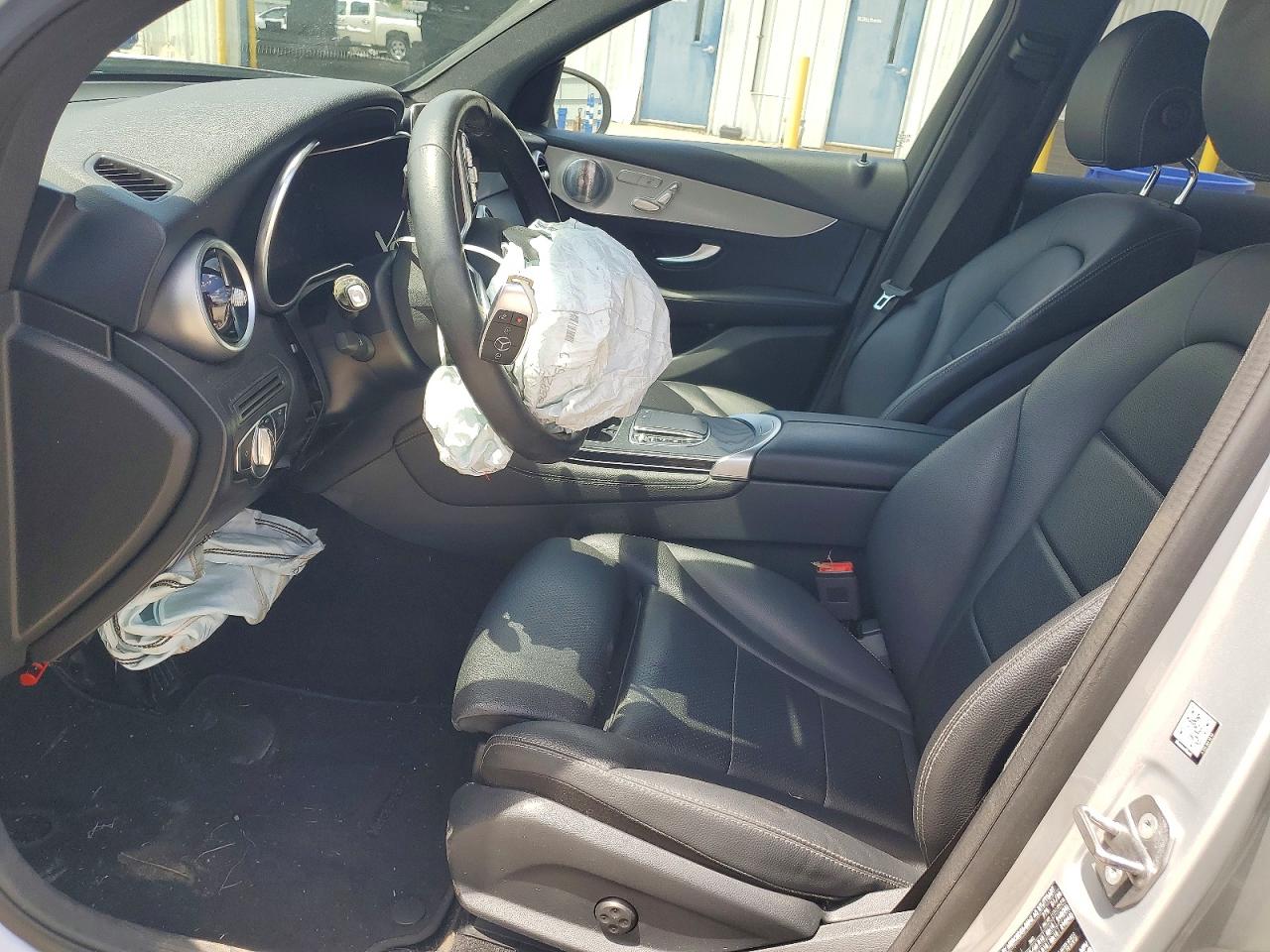 2020 Mercedes-benz Glc 300 Silver vin: W1N0G8DB1LF791381