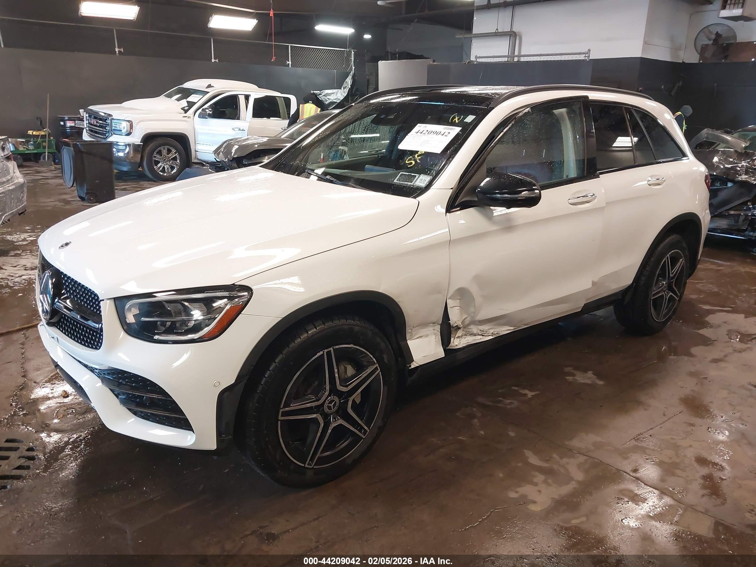2022 Mercedes-benz Glc 300 Suv Белый vin: W1N0G8DB1NV347975