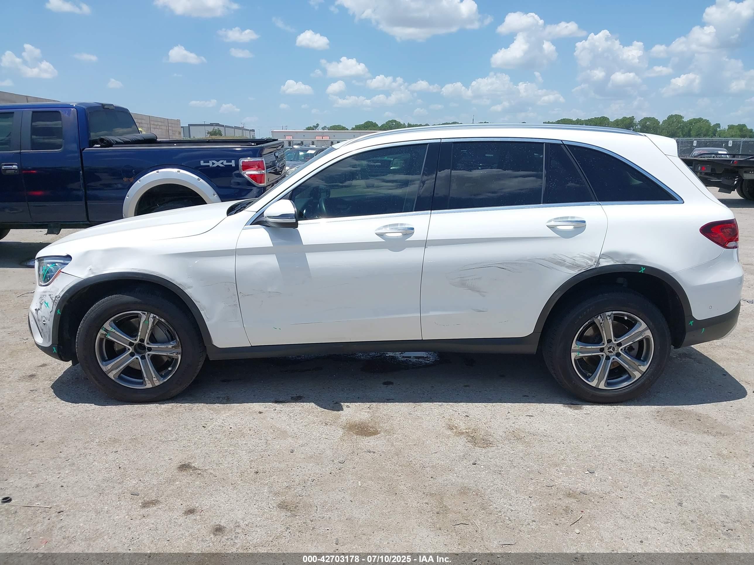 2021 Mercedes-benz Glc 300 Suv White vin: W1N0G8DB3MV322767