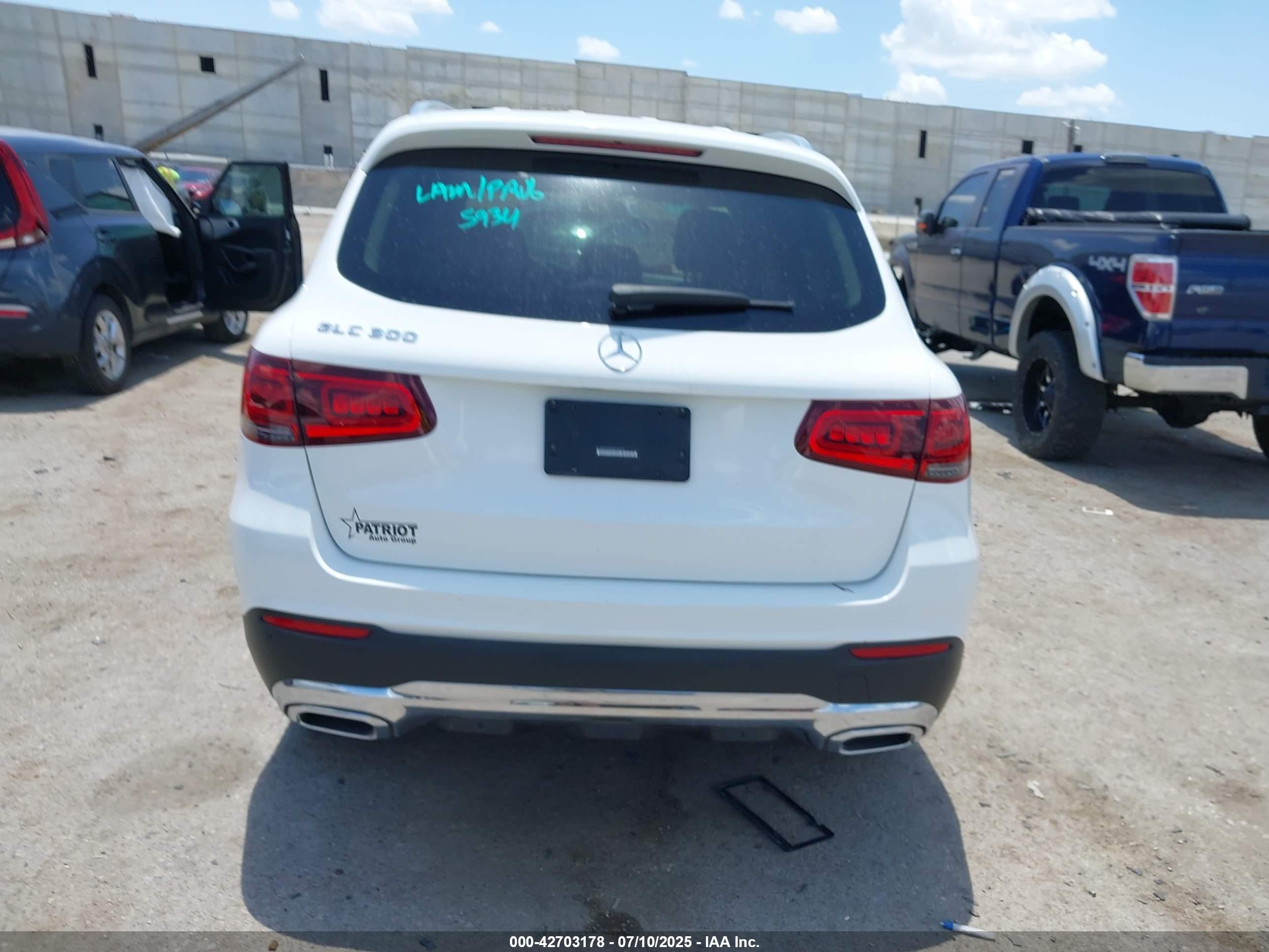 2021 Mercedes-benz Glc 300 Suv White vin: W1N0G8DB3MV322767