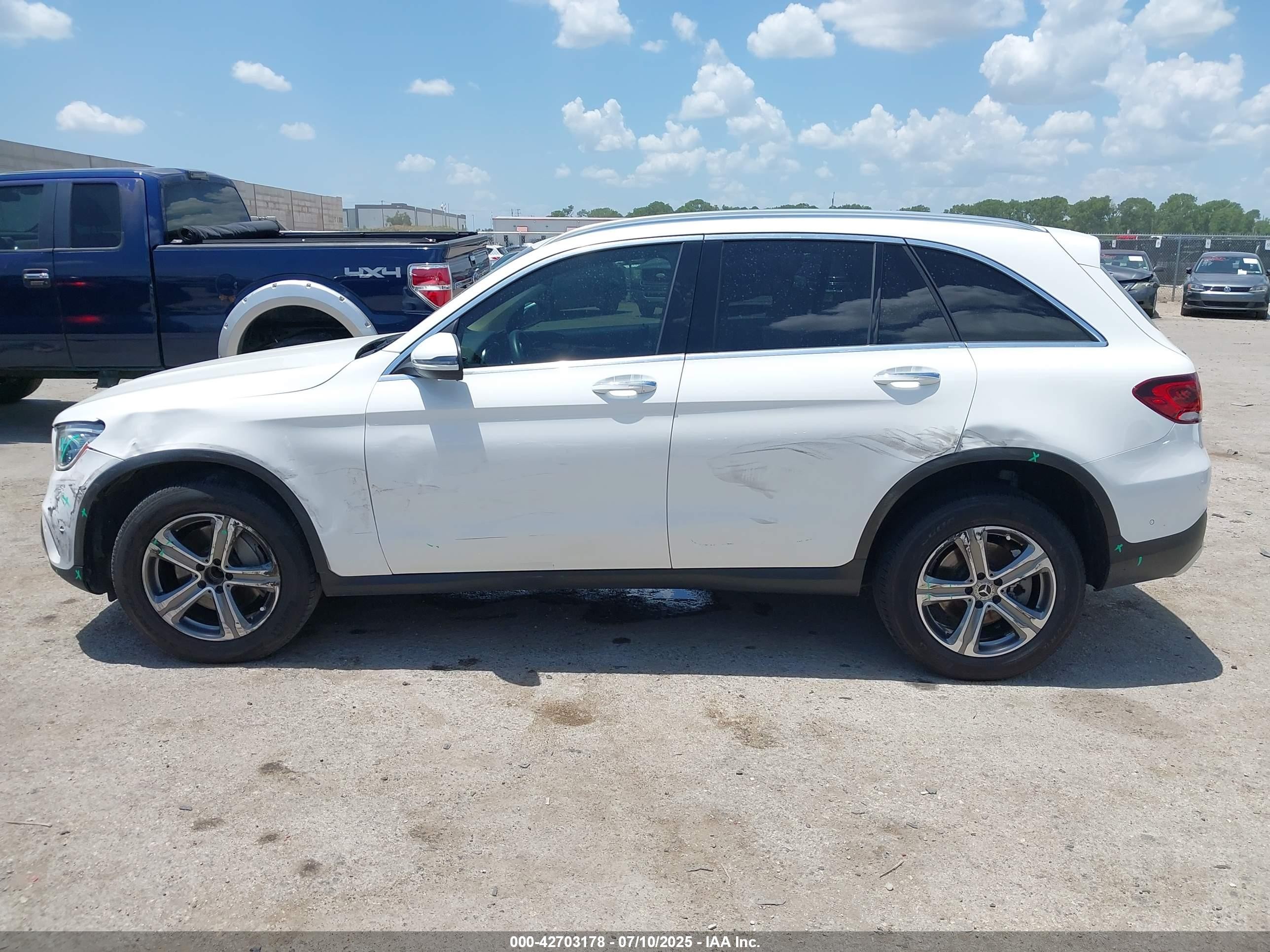 2021 Mercedes-benz Glc 300 Suv White vin: W1N0G8DB3MV322767