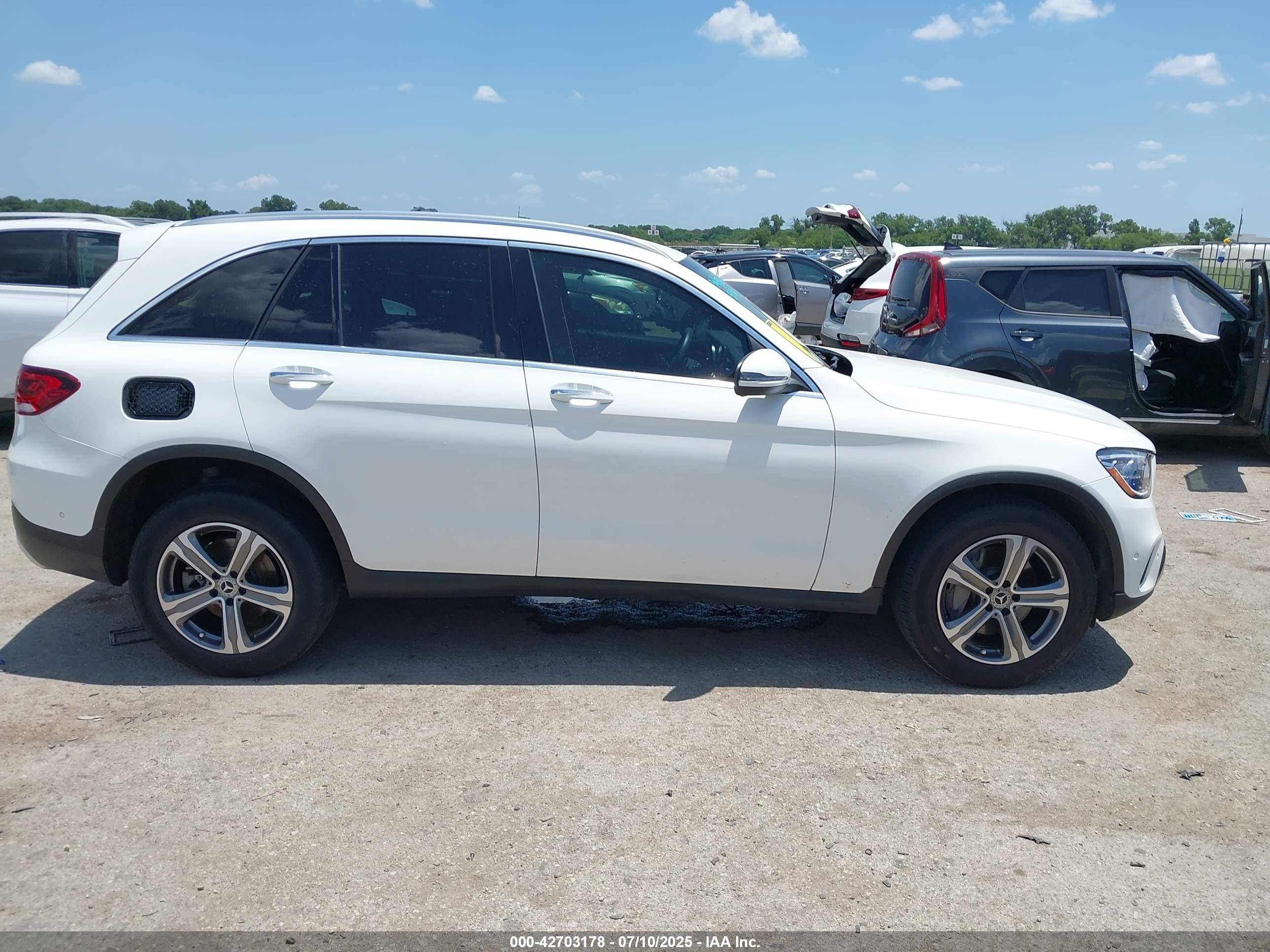 2021 Mercedes-benz Glc 300 Suv White vin: W1N0G8DB3MV322767