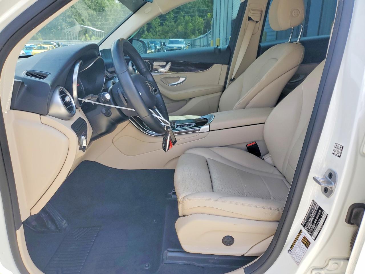 2021 Mercedes-benz Glc 300 Белый vin: W1N0G8DB6MF997944