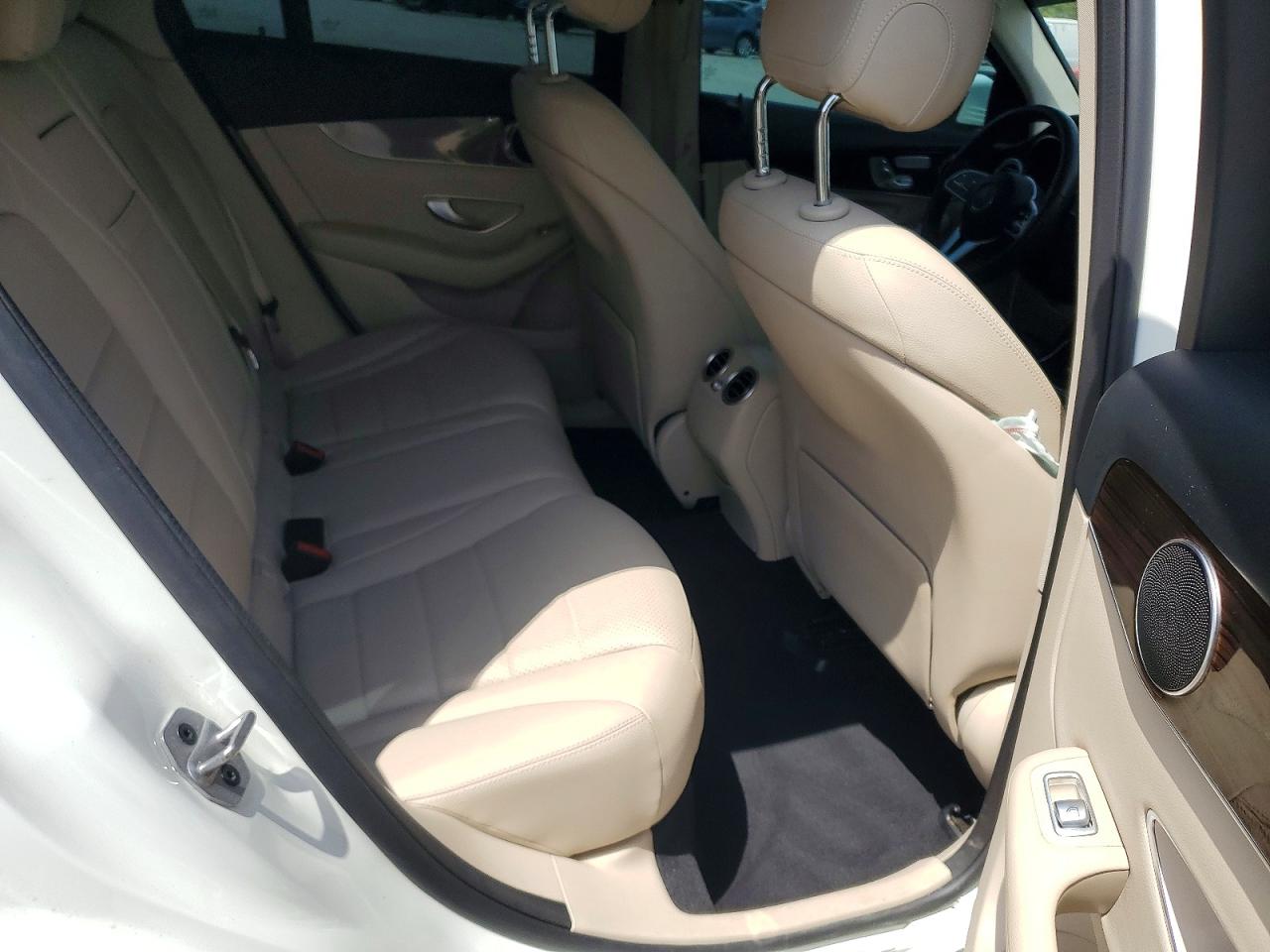 2021 Mercedes-benz Glc 300 Белый vin: W1N0G8DB6MF997944