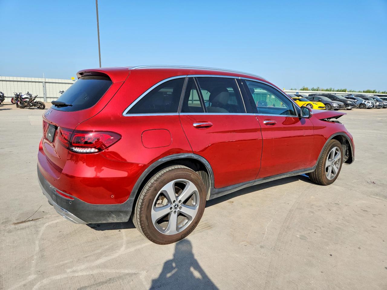 2022 Mercedes-benz Glc 300 Темно-бордовый vin: W1N0G8DB6NV364223